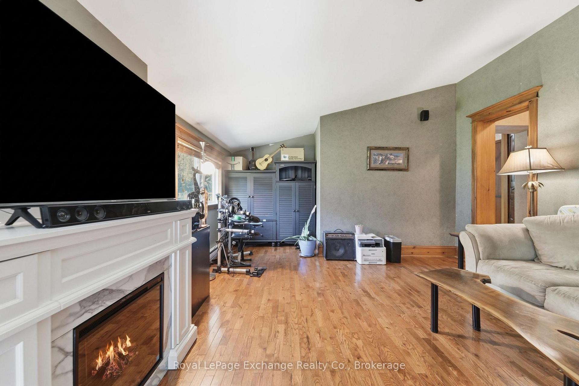 Photo 11 of 28 Wickham Street, Kincardine — HOMEH