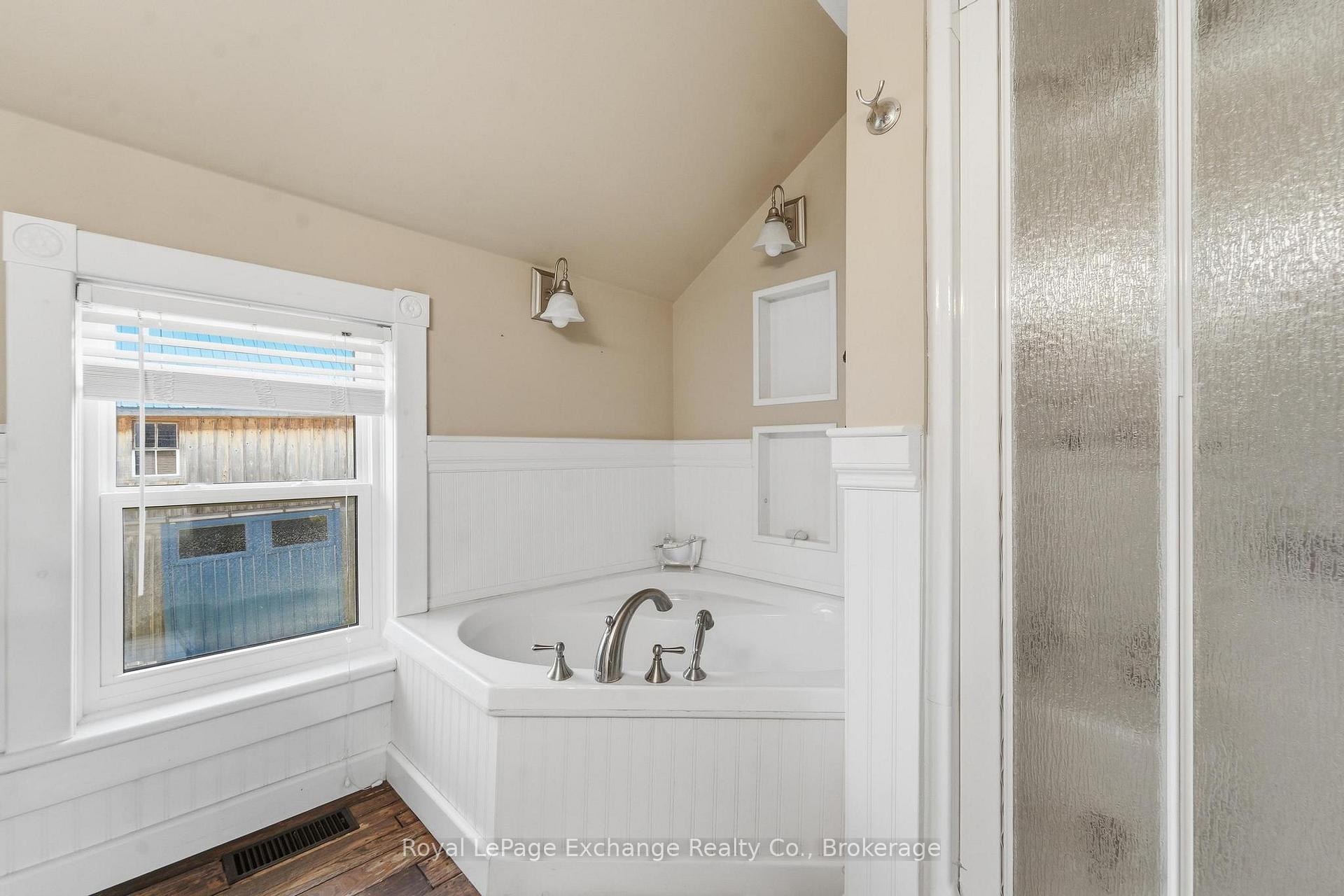 Photo 19 of 28 Wickham Street, Kincardine — HOMEH