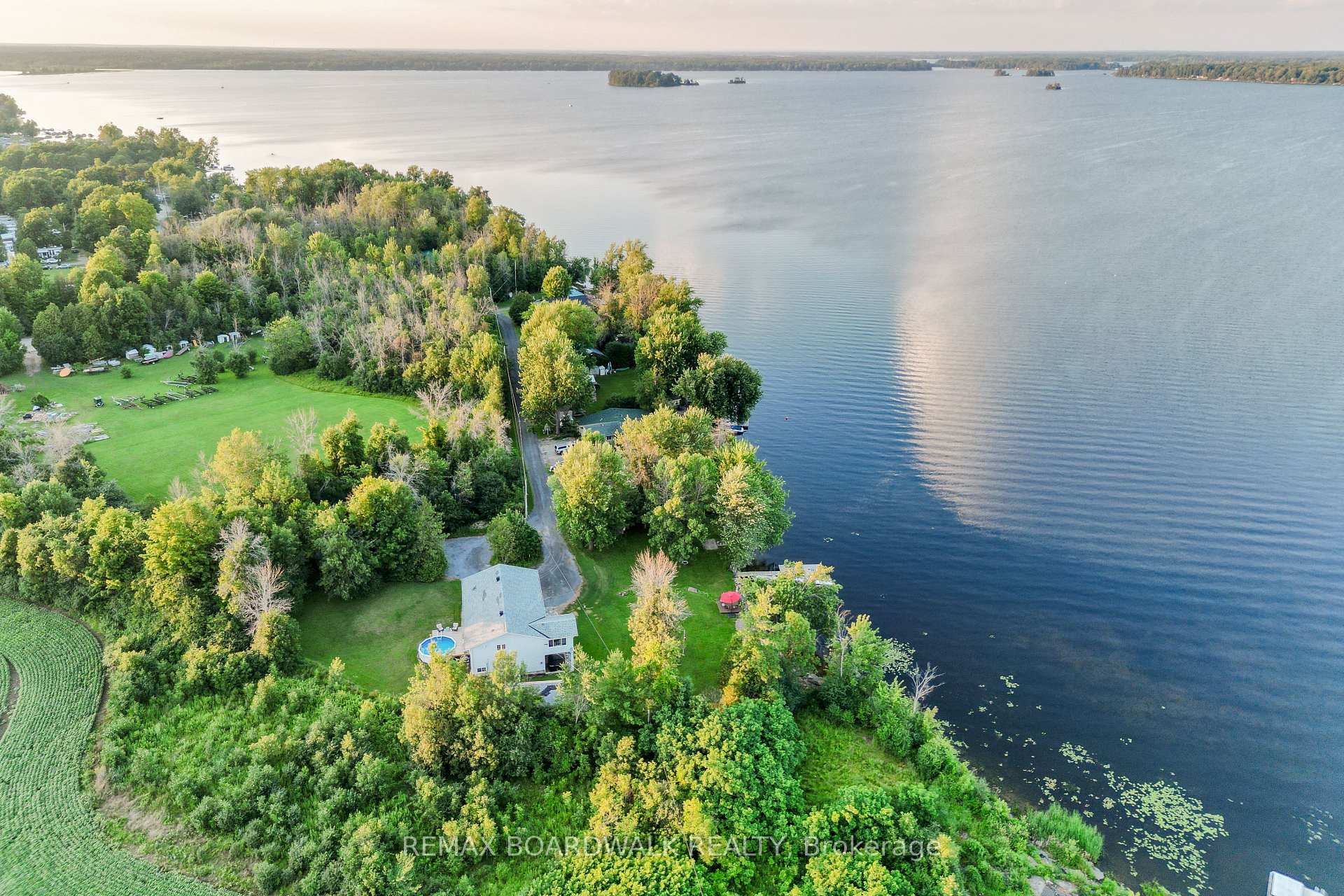 Photo 4 of 100 Mcculloughs Landing, Drummond/North Elmsley, Drummond N Elmsley (Drummond) Twp — HOMEH