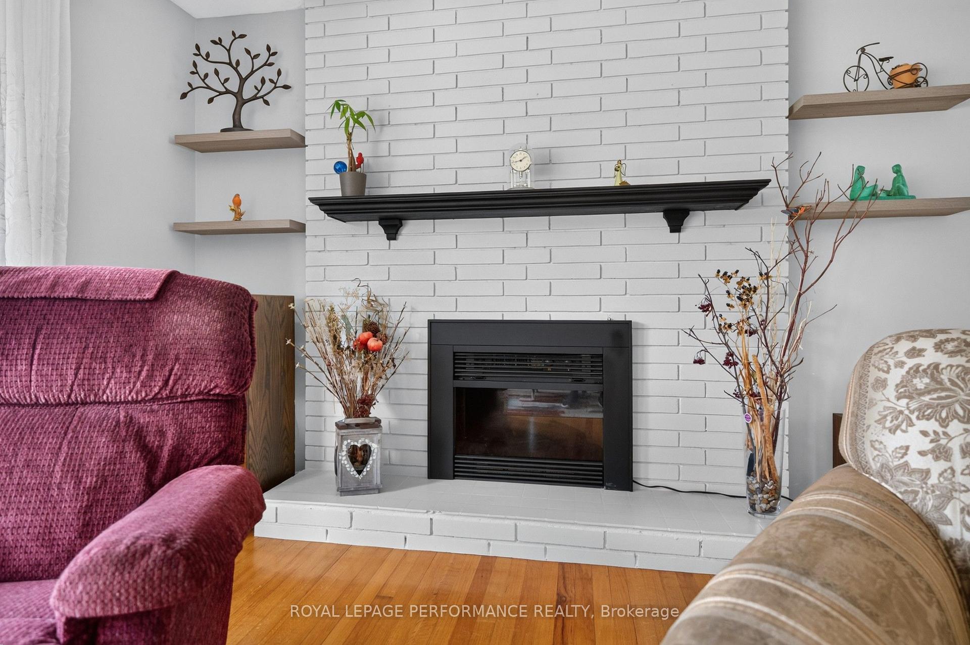 Photo 7 of 27 Ilkley Crescent, Ottawa, Manordale — HOMEH