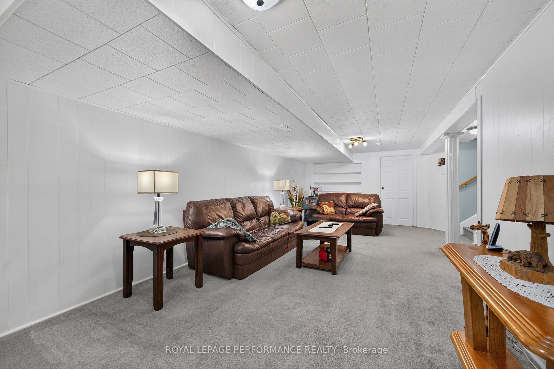 Photo 22 of 27 Ilkley Crescent, Ottawa, Manordale — HOMEH