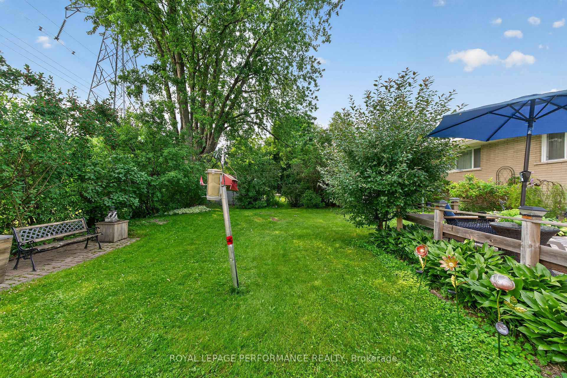 Photo 31 of 27 Ilkley Crescent, Ottawa, Manordale — HOMEH