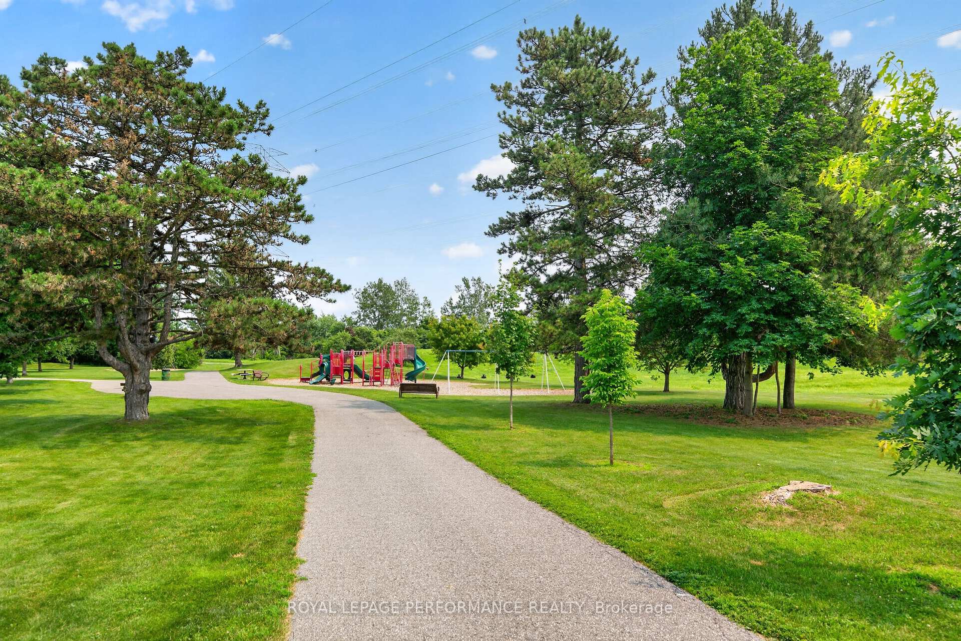 Photo 36 of 27 Ilkley Crescent, Ottawa, Manordale — HOMEH