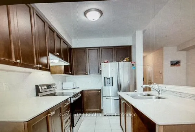 Photo 3 of 89 Finegan Circle, Brampton, Northwest Brampton — HOMEH