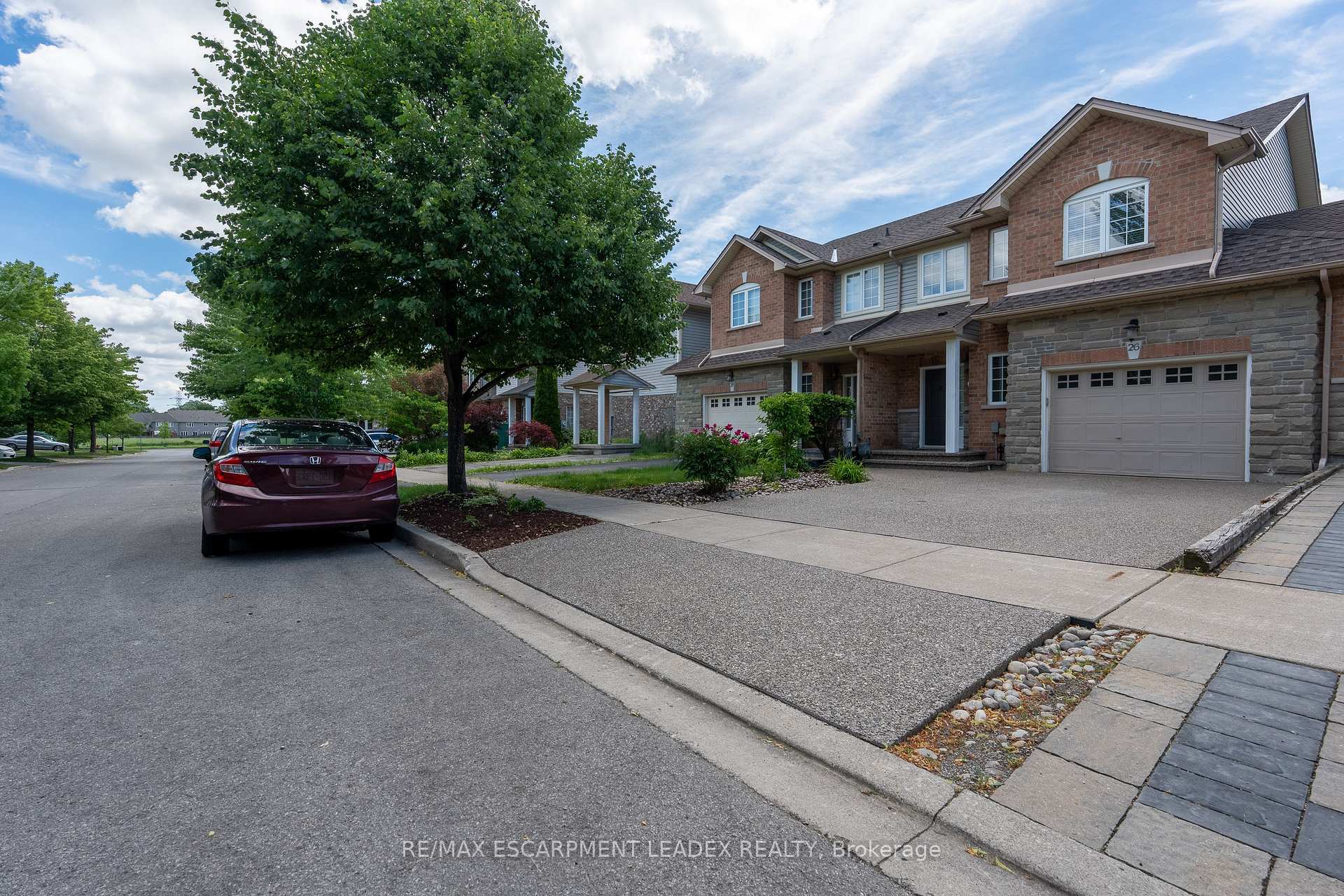 Photo 2 of 26 Olivia Place, Hamilton, Meadowlands — HOMEH