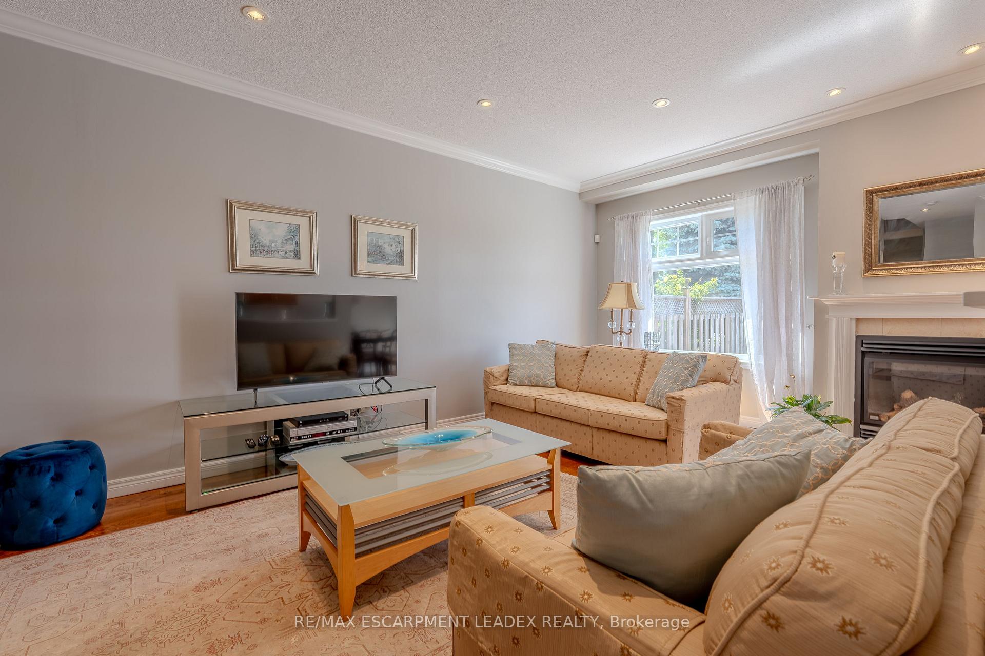 Photo 5 of 26 Olivia Place, Hamilton, Meadowlands — HOMEH