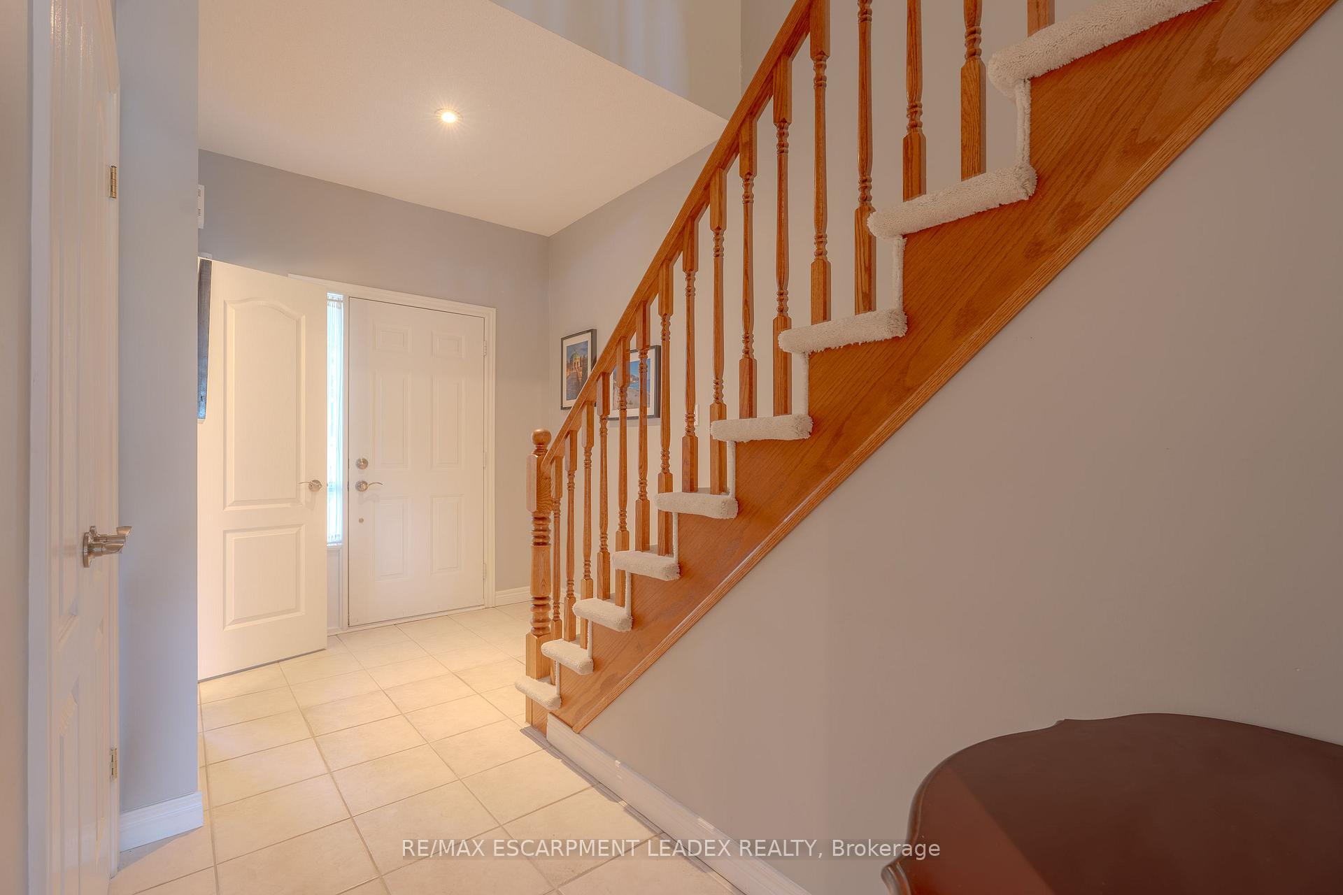 Photo 11 of 26 Olivia Place, Hamilton, Meadowlands — HOMEH