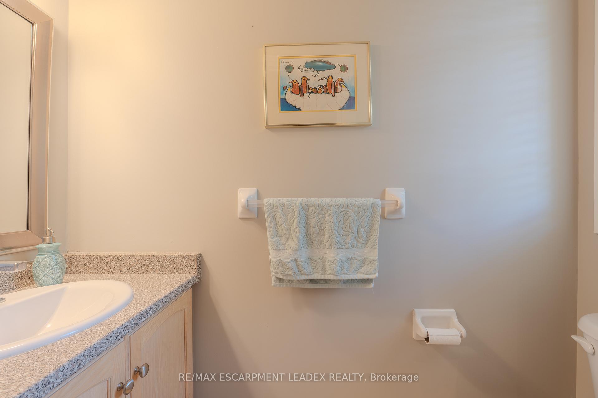 Photo 12 of 26 Olivia Place, Hamilton, Meadowlands — HOMEH