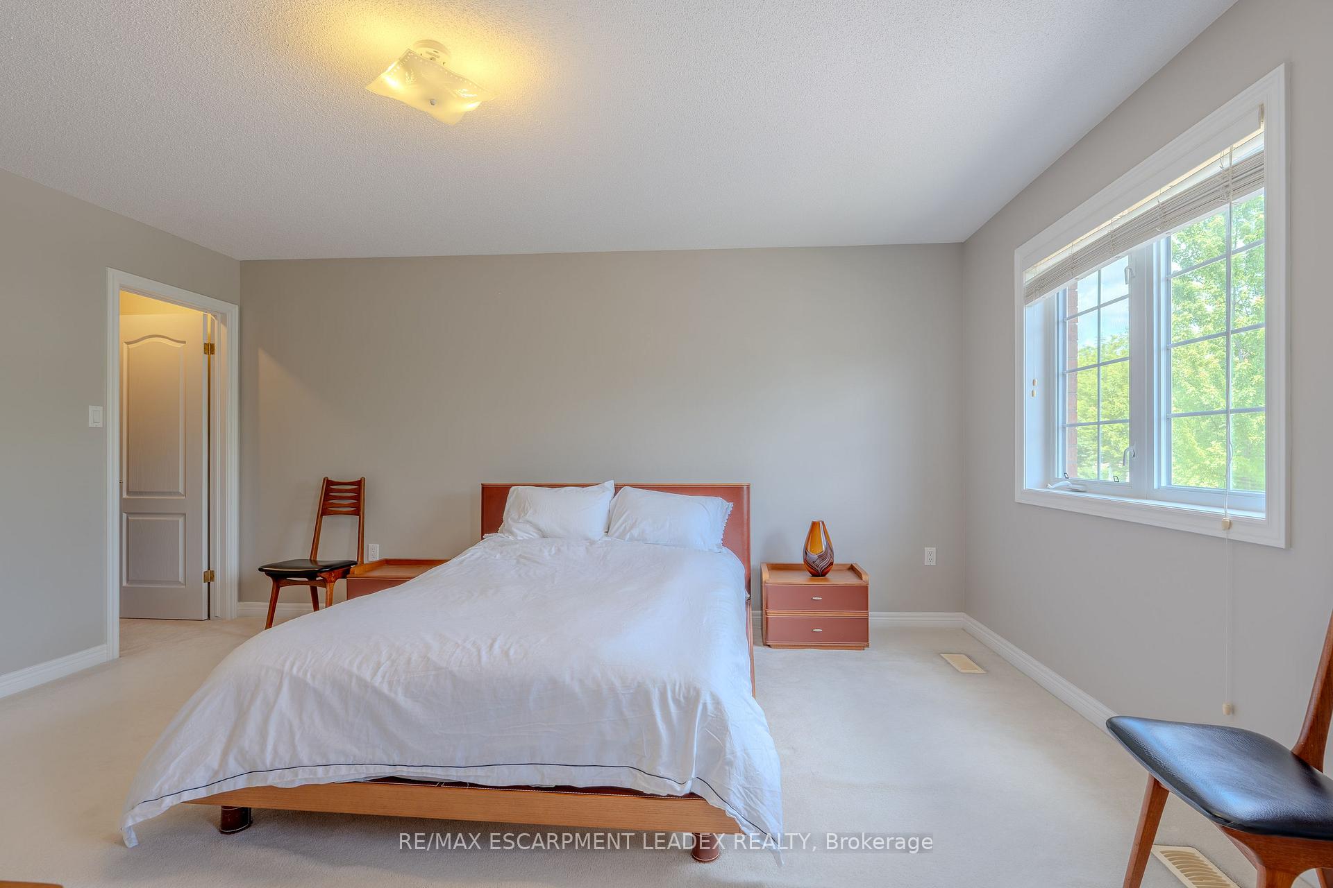 Photo 18 of 26 Olivia Place, Hamilton, Meadowlands — HOMEH