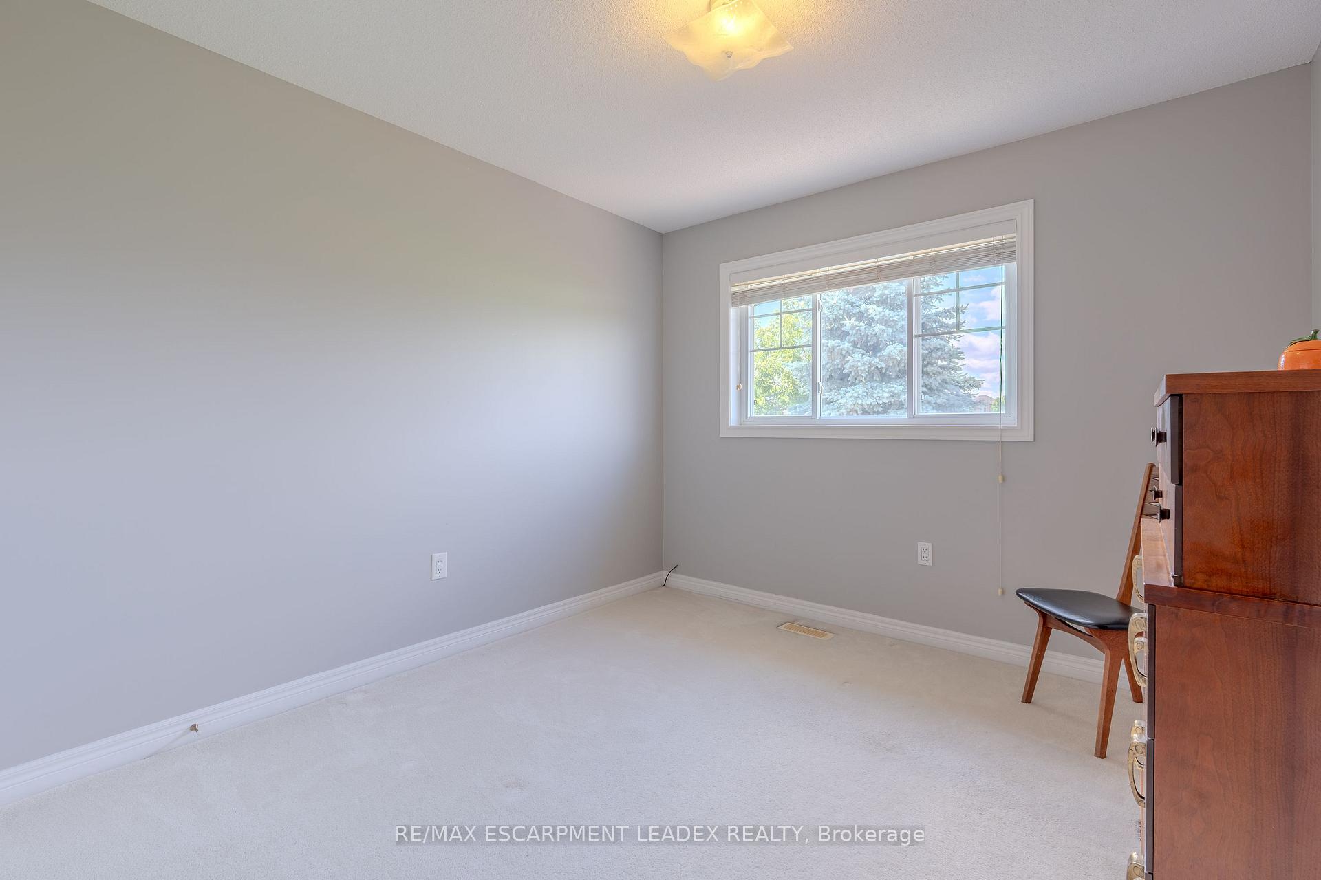 Photo 22 of 26 Olivia Place, Hamilton, Meadowlands — HOMEH