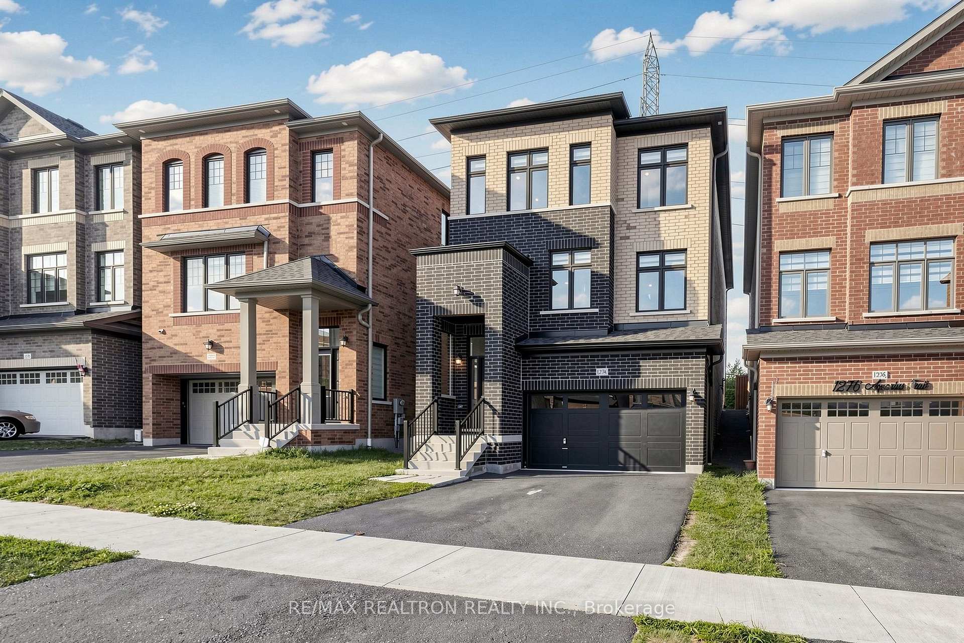 Photo 2 of 1274 Aquarius Trail, Pickering, Rural Pickering — HOMEH
