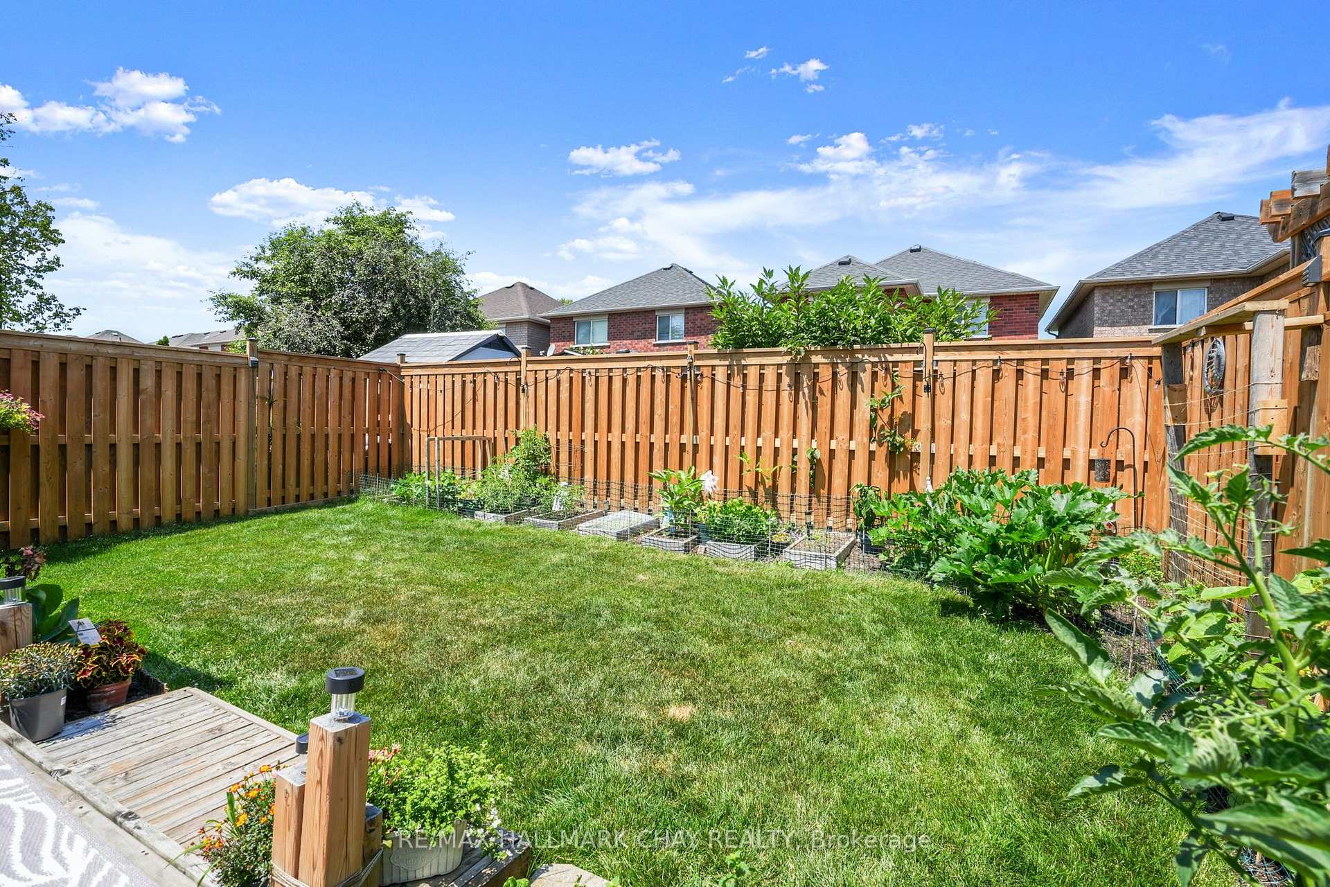 Photo 44 of 110 Henderson Crescent, New Tecumseth, Alliston — HOMEH
