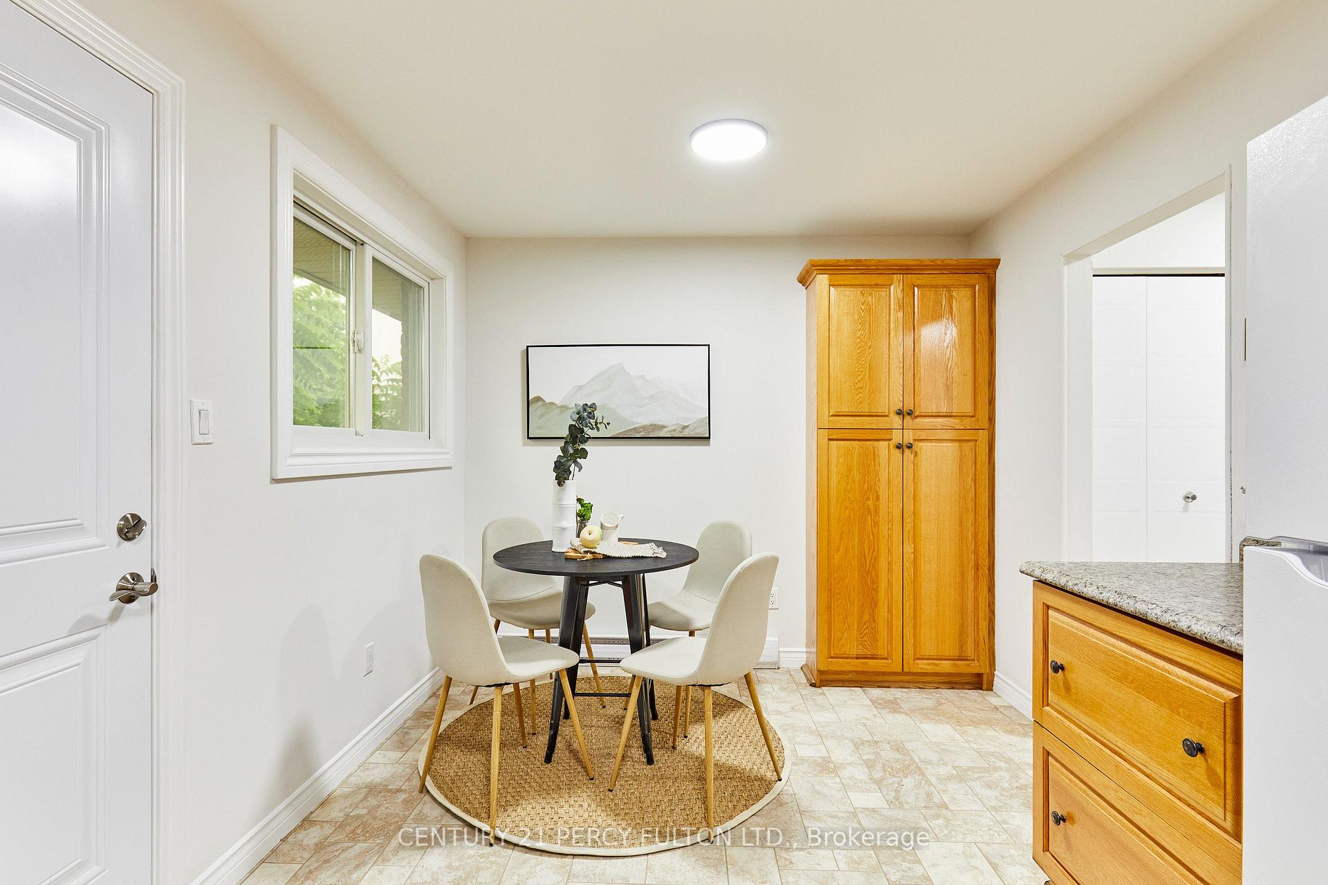 Photo 8 of 816 Carnaby Crescent, Oshawa, Centennial — HOMEH