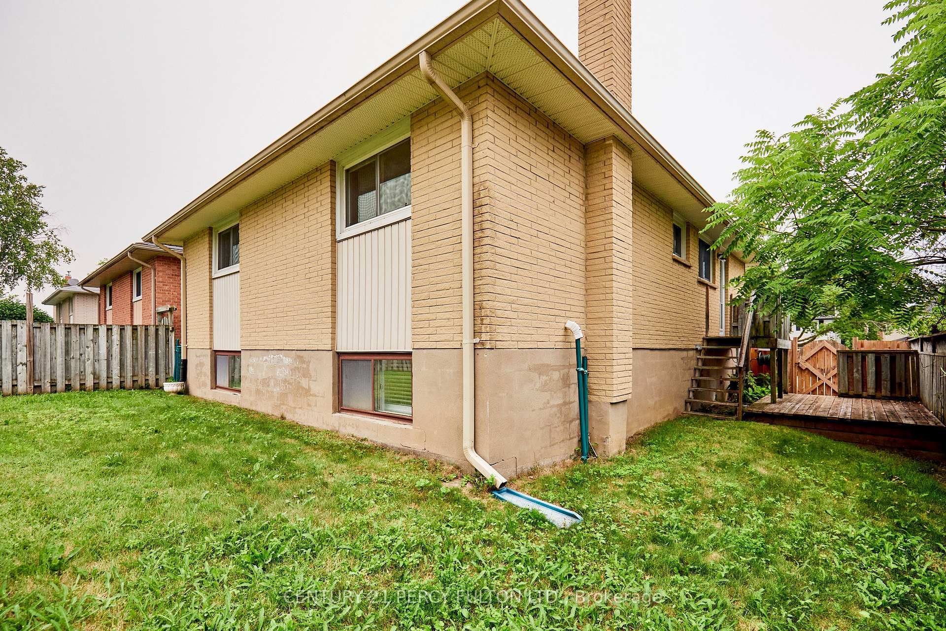 Photo 31 of 816 Carnaby Crescent, Oshawa, Centennial — HOMEH