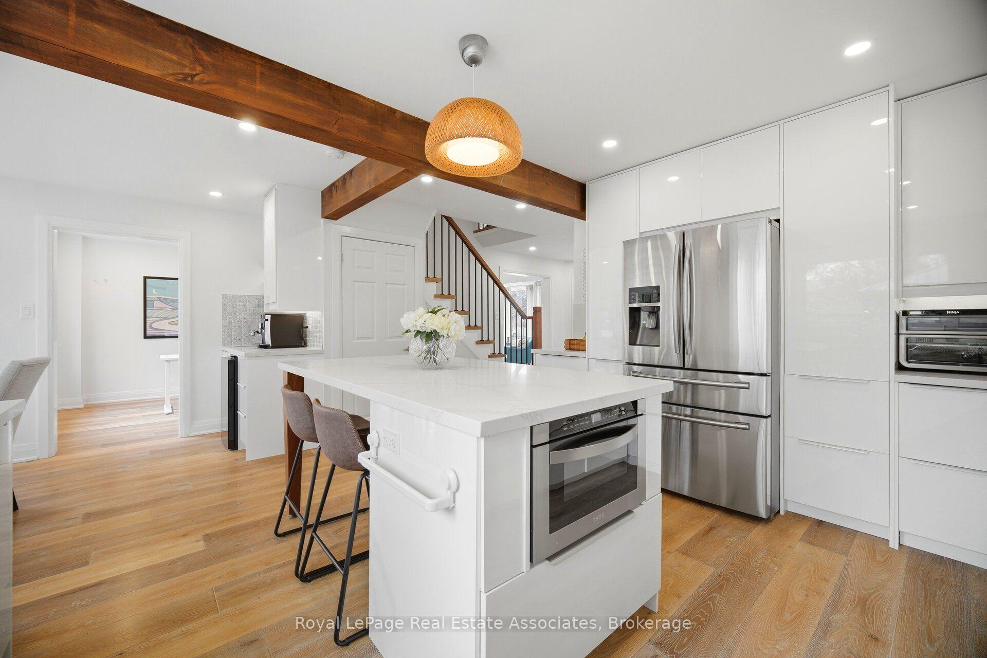 Photo 8 of 225 Barber Drive, Halton Hills, Georgetown — HOMEH