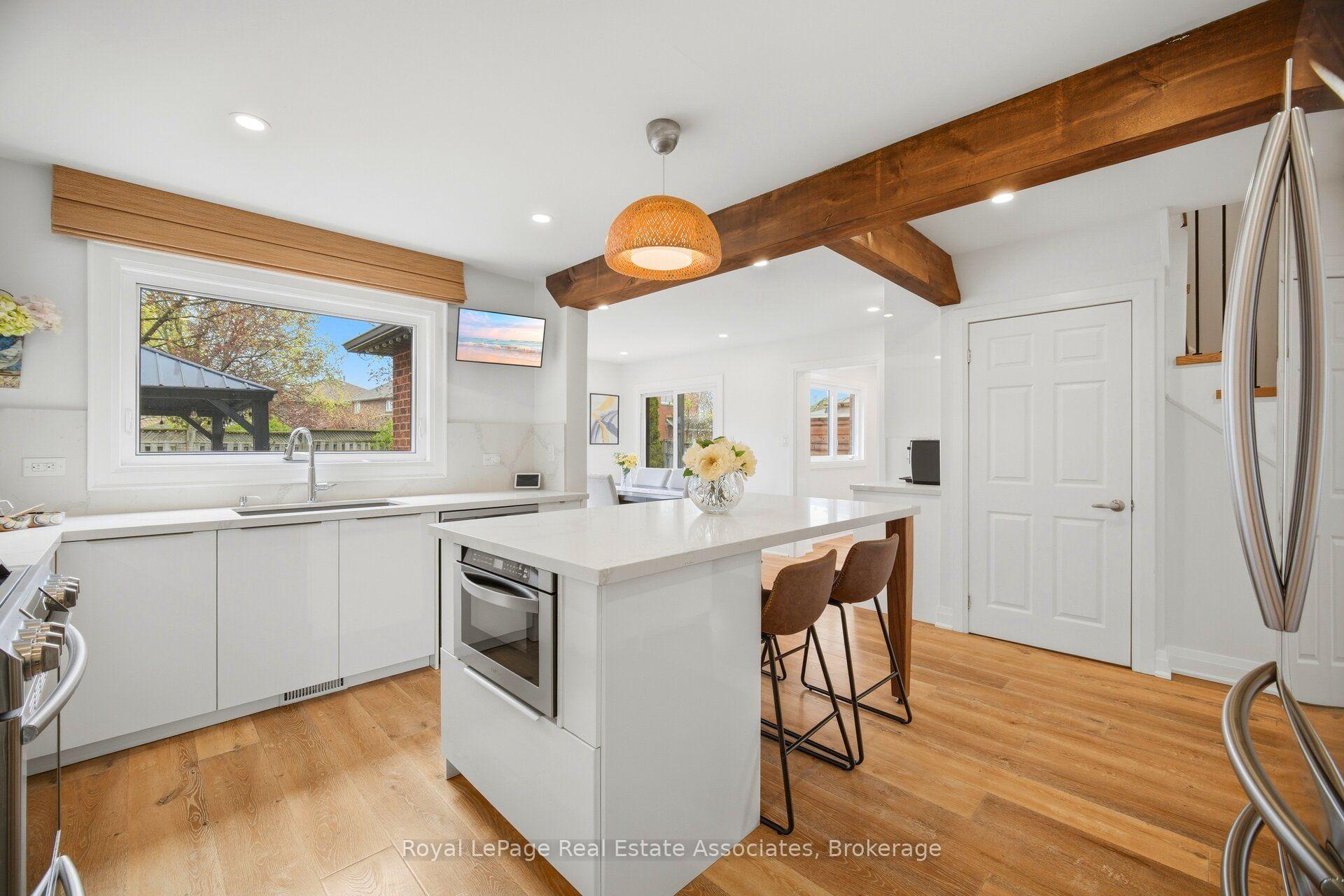 Photo 13 of 225 Barber Drive, Halton Hills, Georgetown — HOMEH