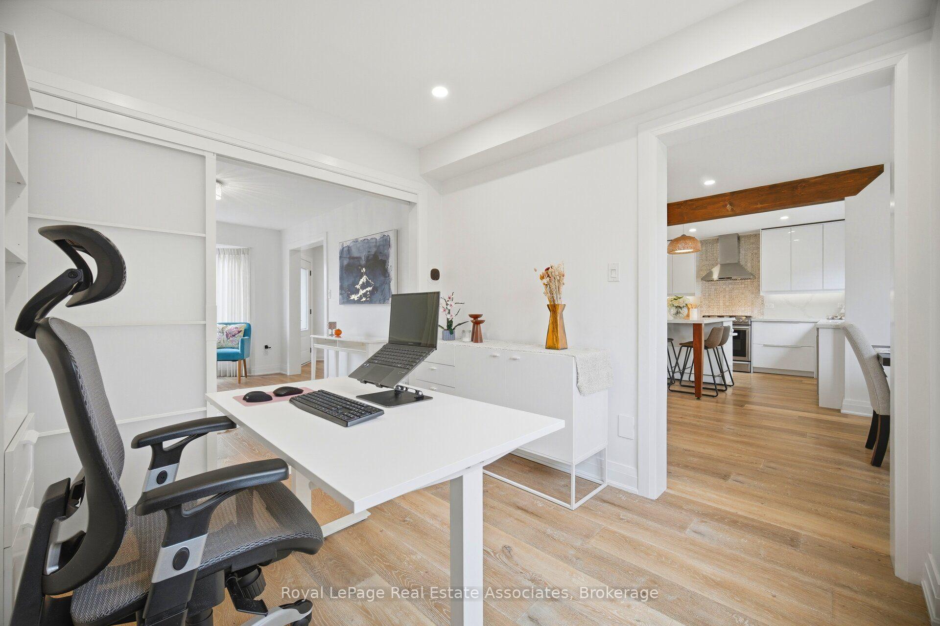 Photo 16 of 225 Barber Drive, Halton Hills, Georgetown — HOMEH