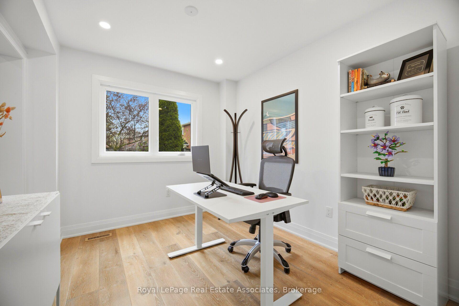 Photo 17 of 225 Barber Drive, Halton Hills, Georgetown — HOMEH