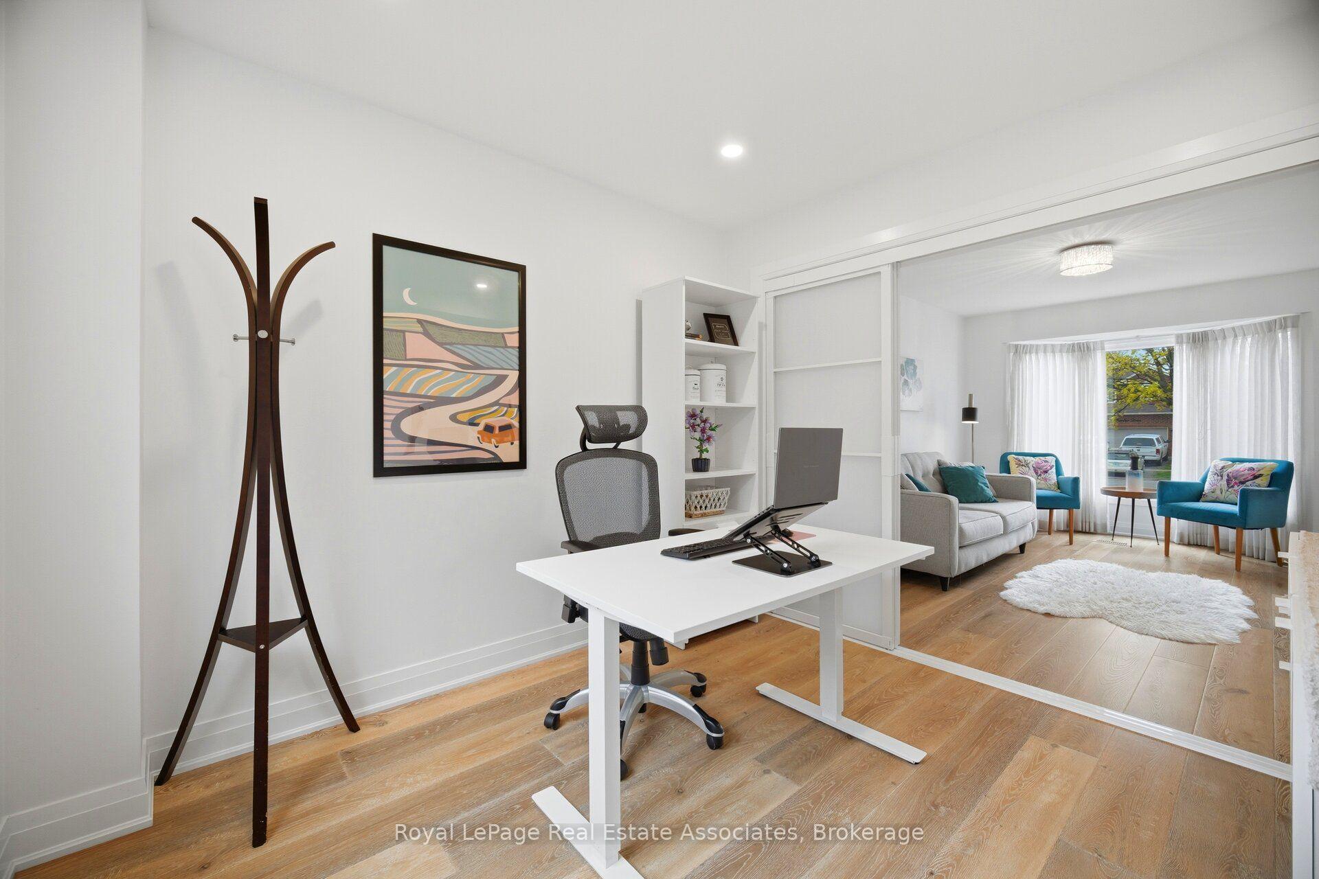 Photo 18 of 225 Barber Drive, Halton Hills, Georgetown — HOMEH