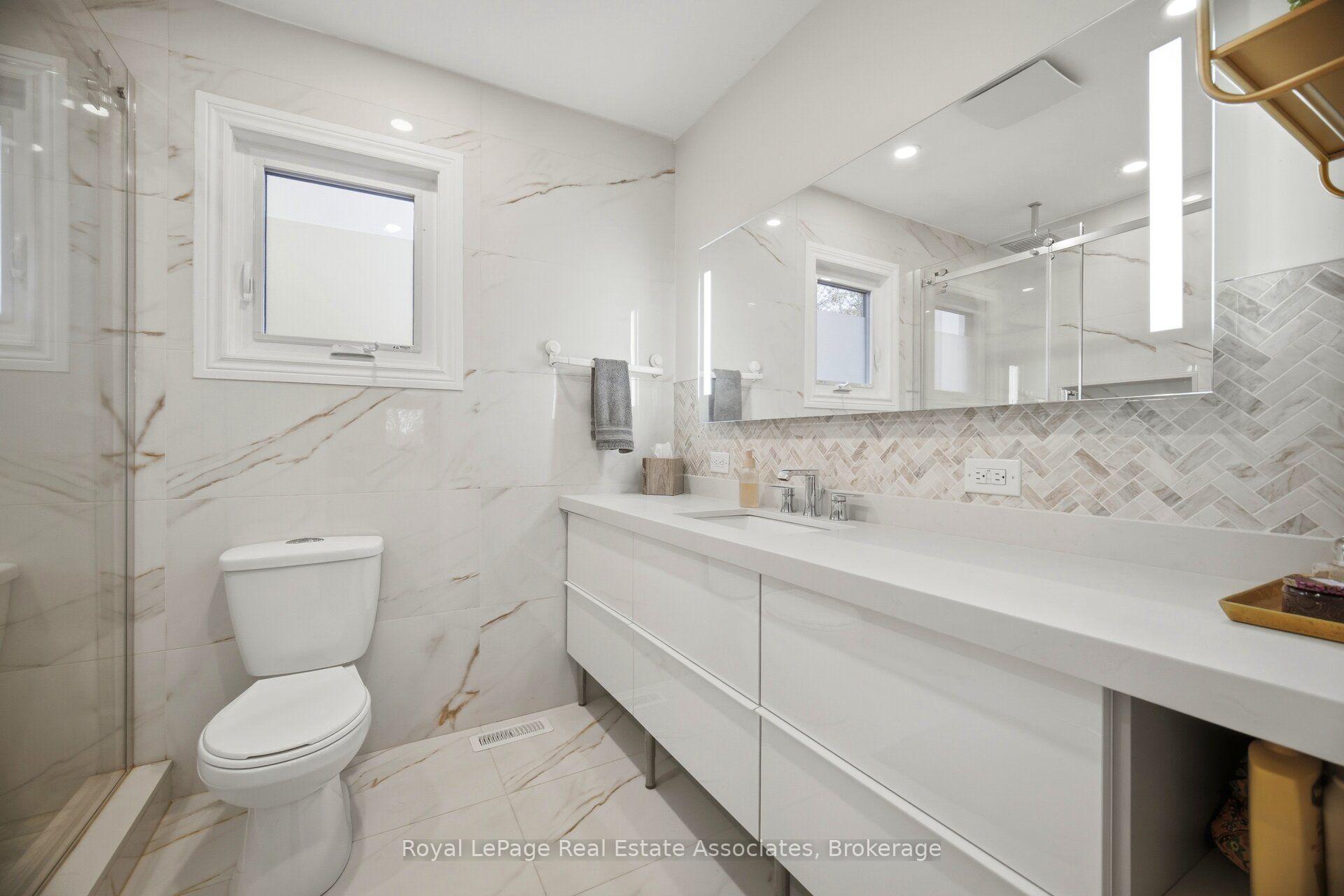 Photo 28 of 225 Barber Drive, Halton Hills, Georgetown — HOMEH