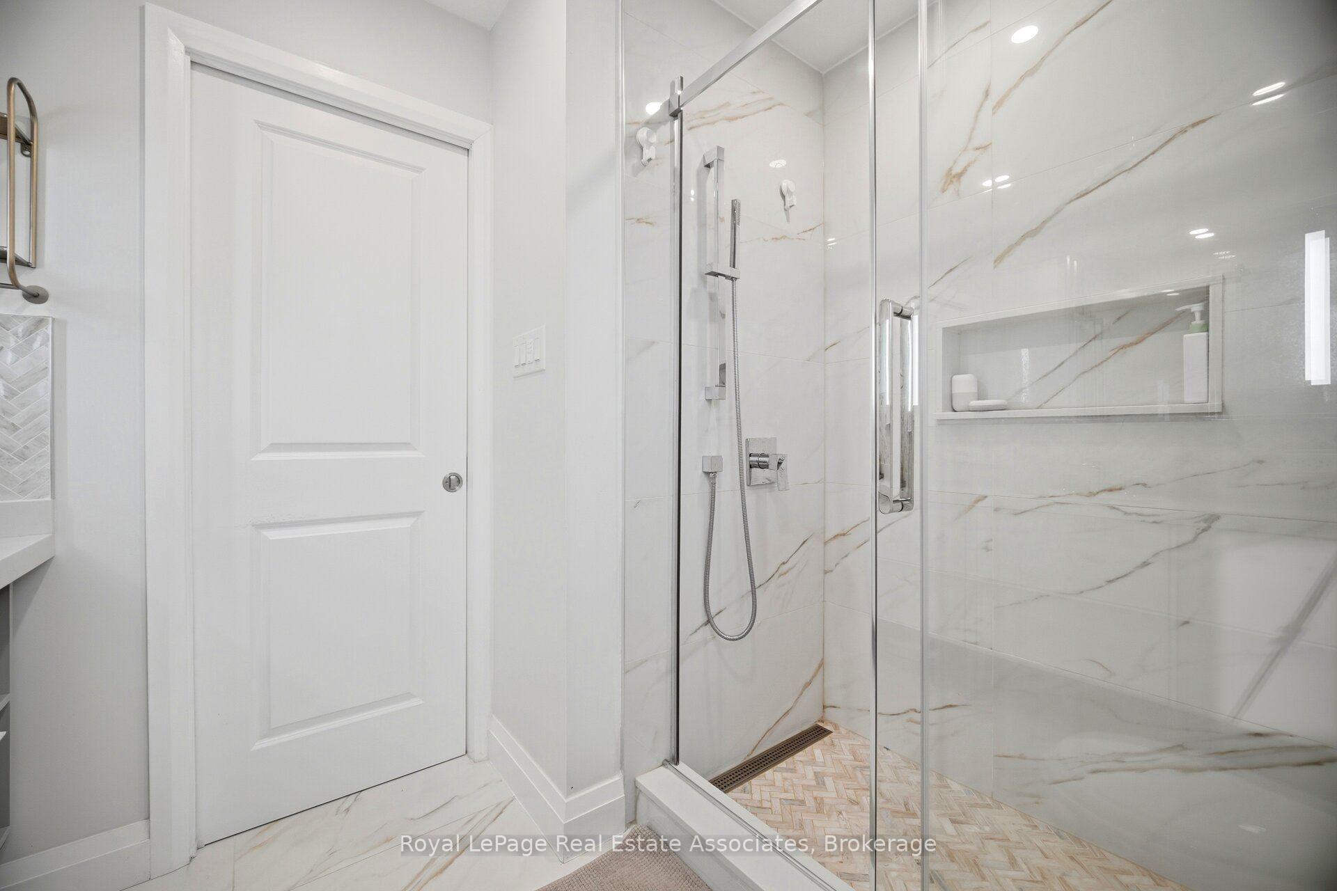 Photo 29 of 225 Barber Drive, Halton Hills, Georgetown — HOMEH