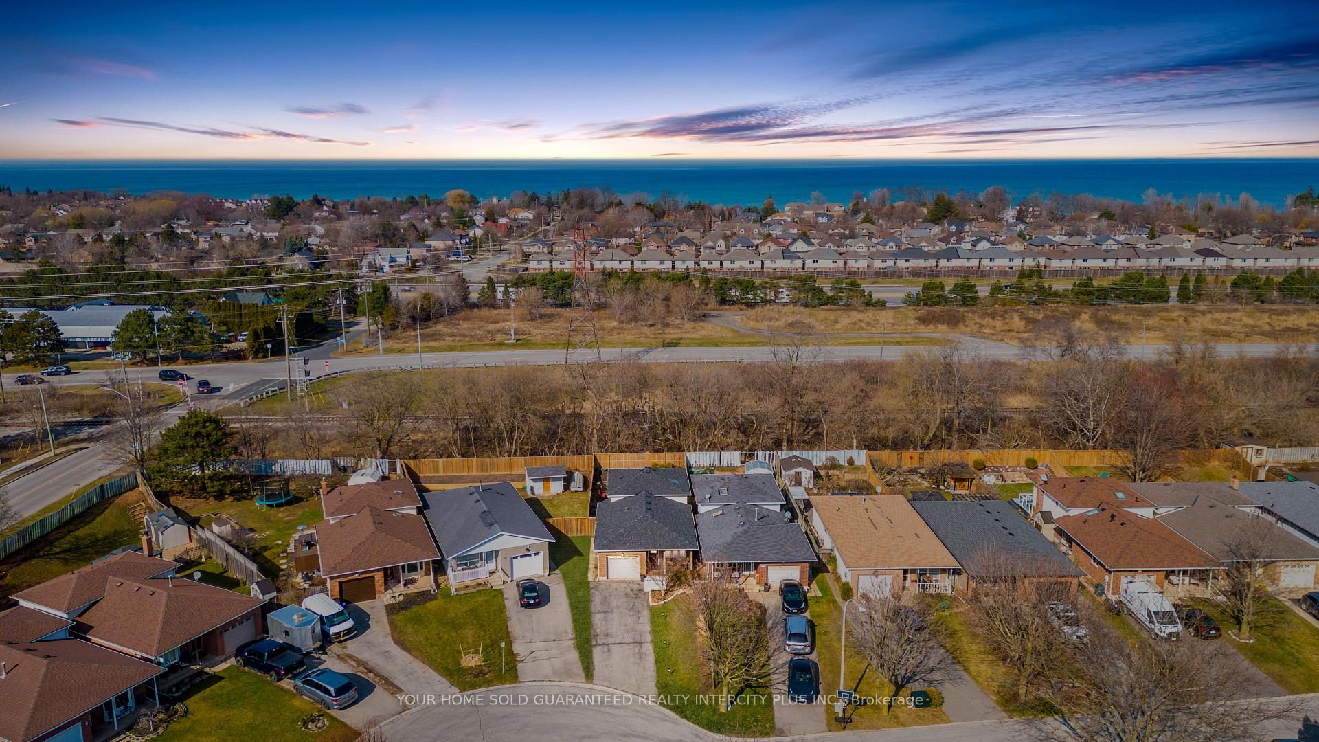 Photo 23 of 84 Sandra Crescent, Grimsby, Grimsby East — HOMEH
