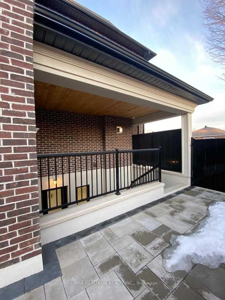 Photo 2 of Unit Lower L, 25 Lancer Drive, Vaughan, Maple — HOMEH