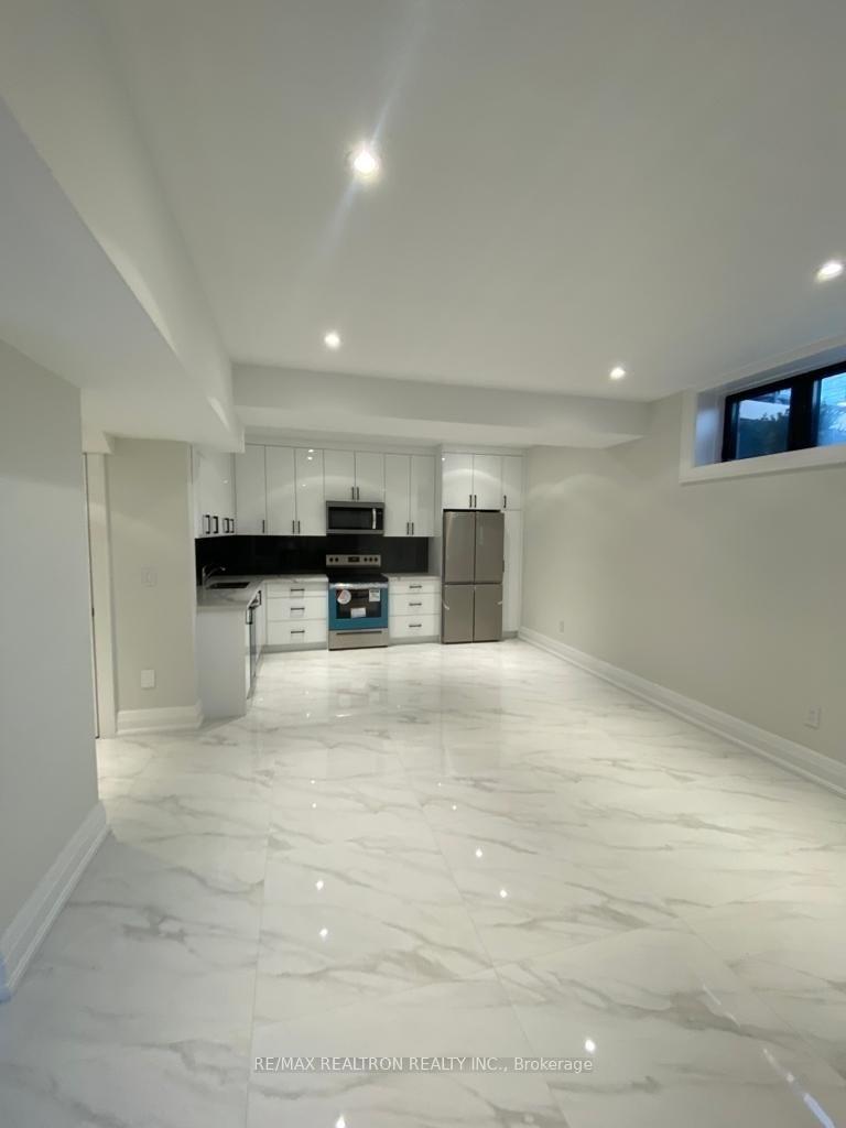 Photo 9 of Unit Lower L, 25 Lancer Drive, Vaughan, Maple — HOMEH