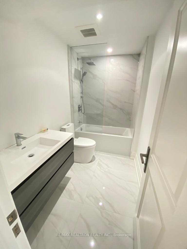 Photo 12 of Unit Lower L, 25 Lancer Drive, Vaughan, Maple — HOMEH