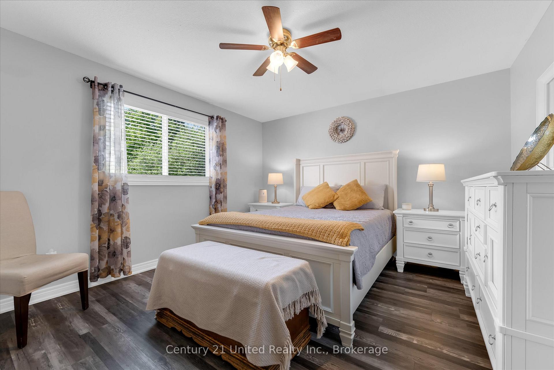 Photo 17 of 120 Donegal Drive, Brantford, West Brant — HOMEH