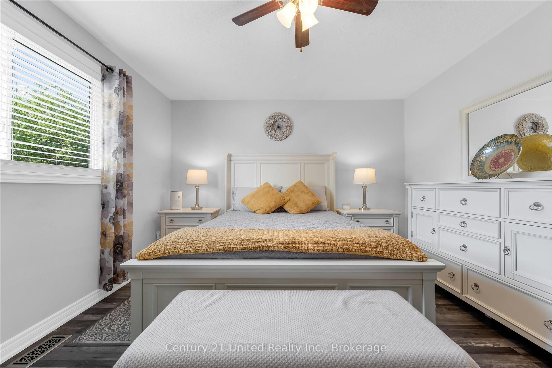 Photo 18 of 120 Donegal Drive, Brantford, West Brant — HOMEH