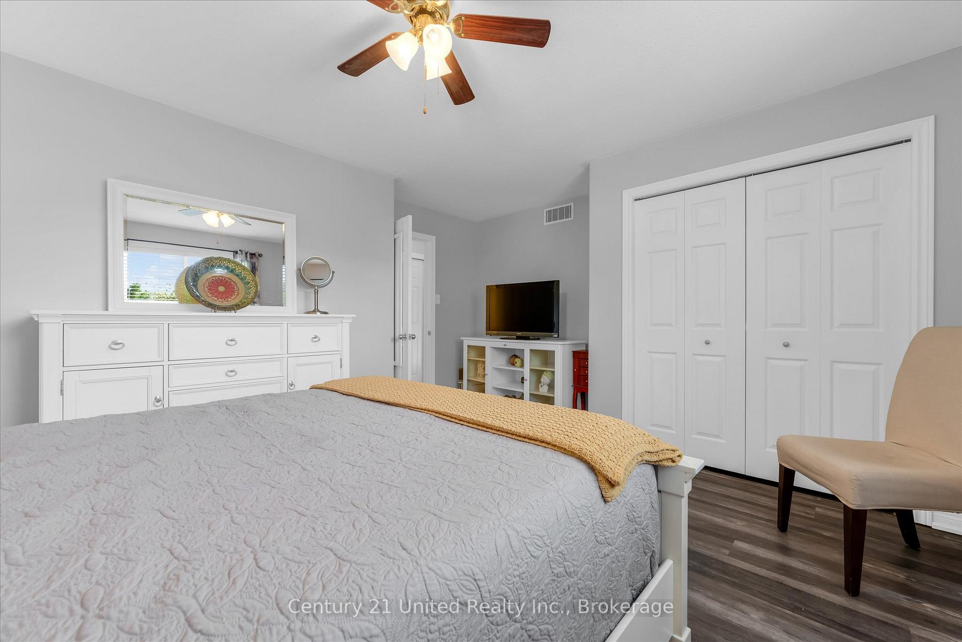 Photo 19 of 120 Donegal Drive, Brantford, West Brant — HOMEH