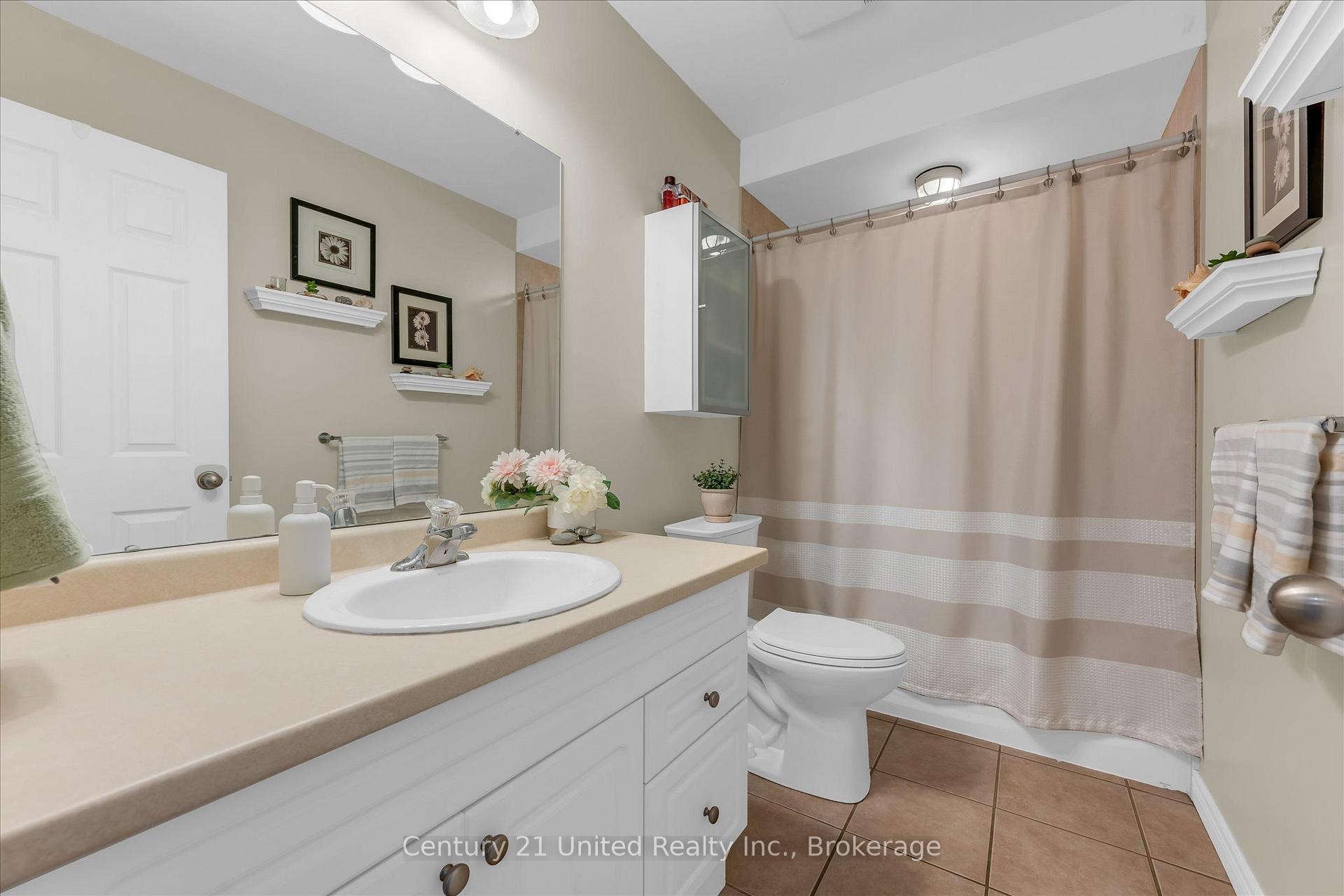 Photo 20 of 120 Donegal Drive, Brantford, West Brant — HOMEH