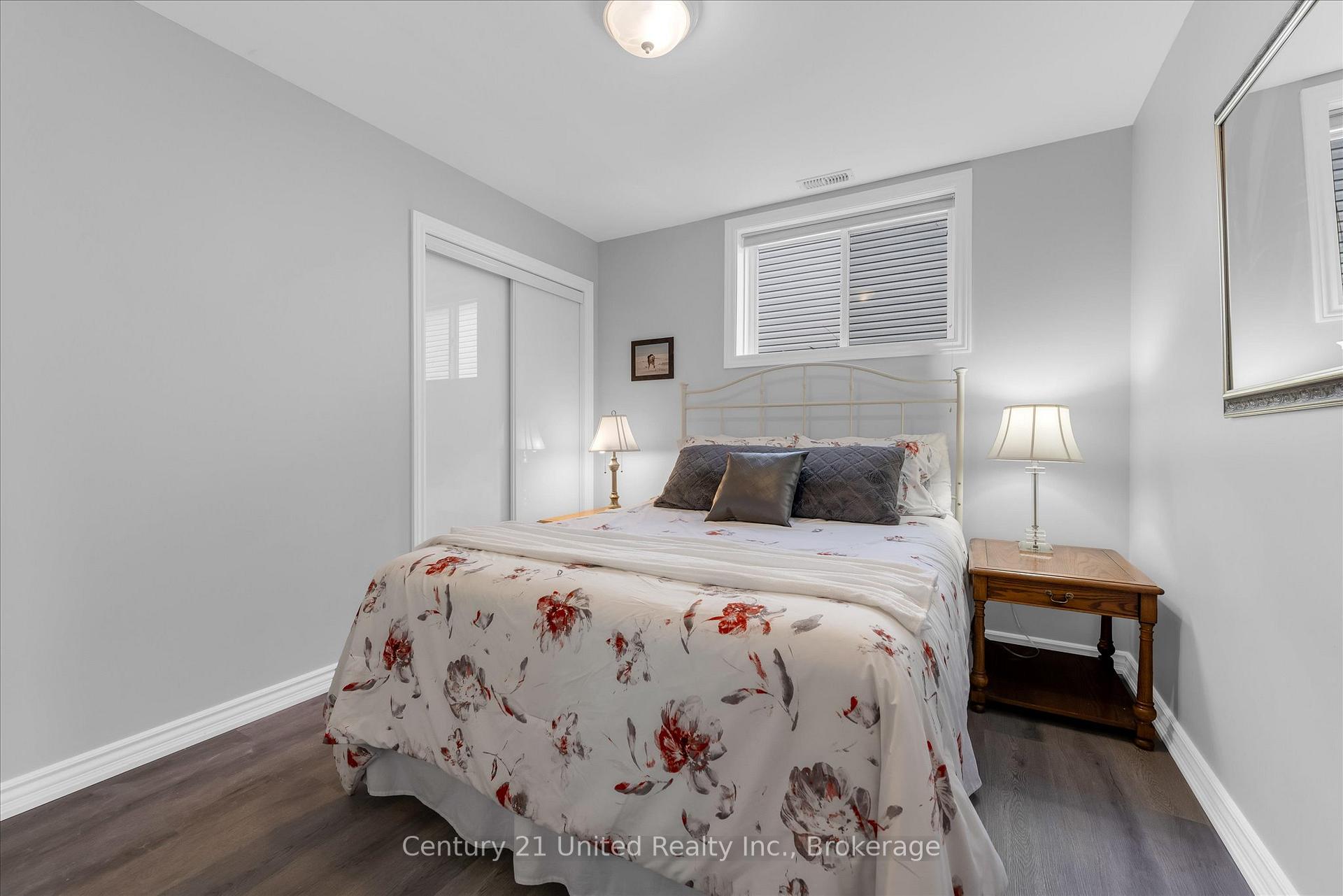 Photo 29 of 120 Donegal Drive, Brantford, West Brant — HOMEH