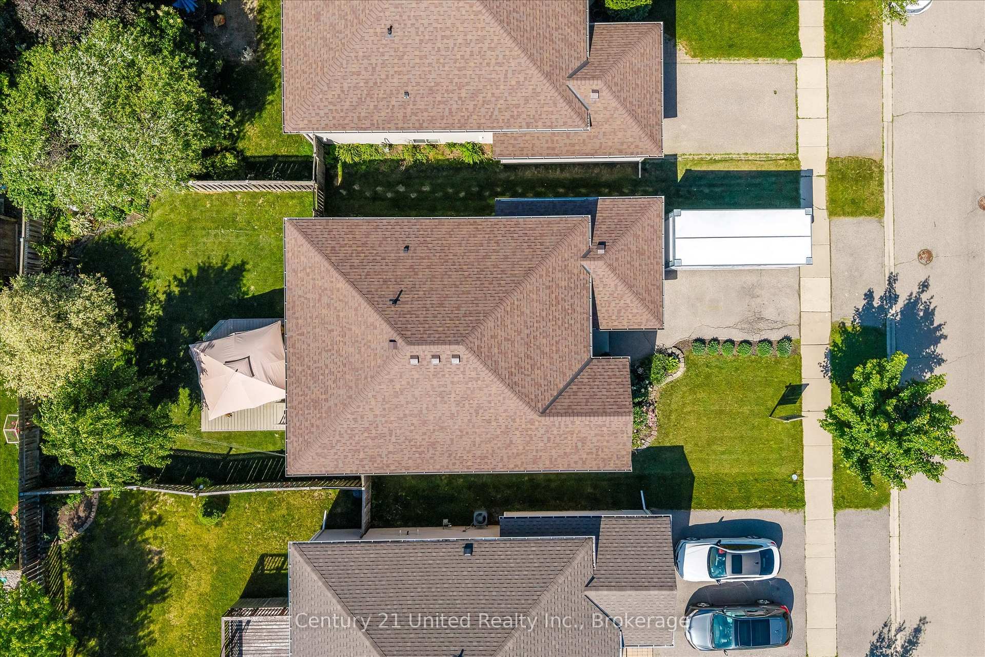 Photo 37 of 120 Donegal Drive, Brantford, West Brant — HOMEH