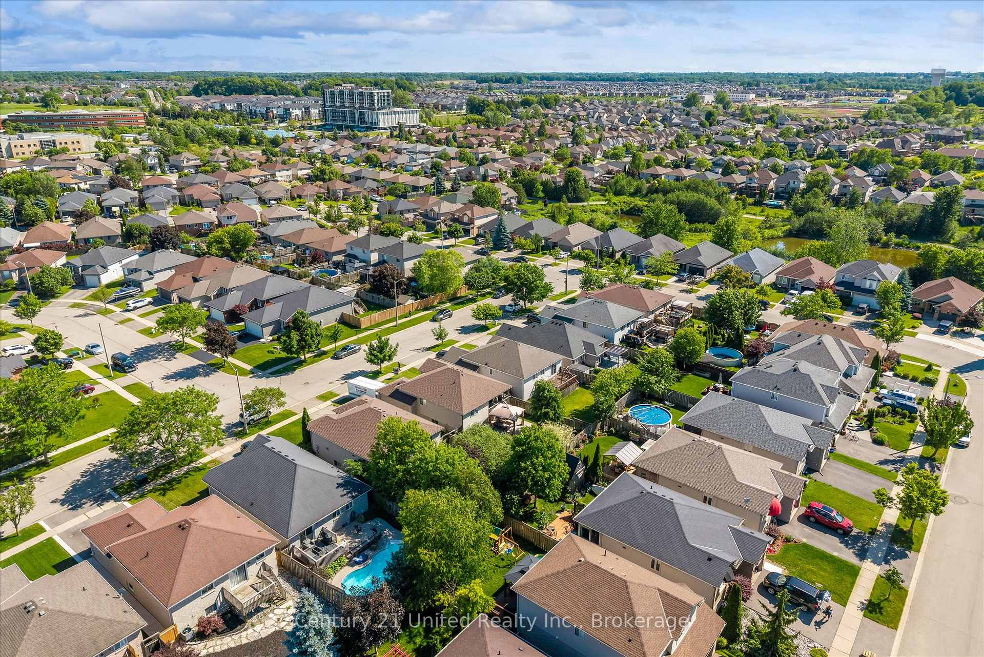 Photo 43 of 120 Donegal Drive, Brantford, West Brant — HOMEH