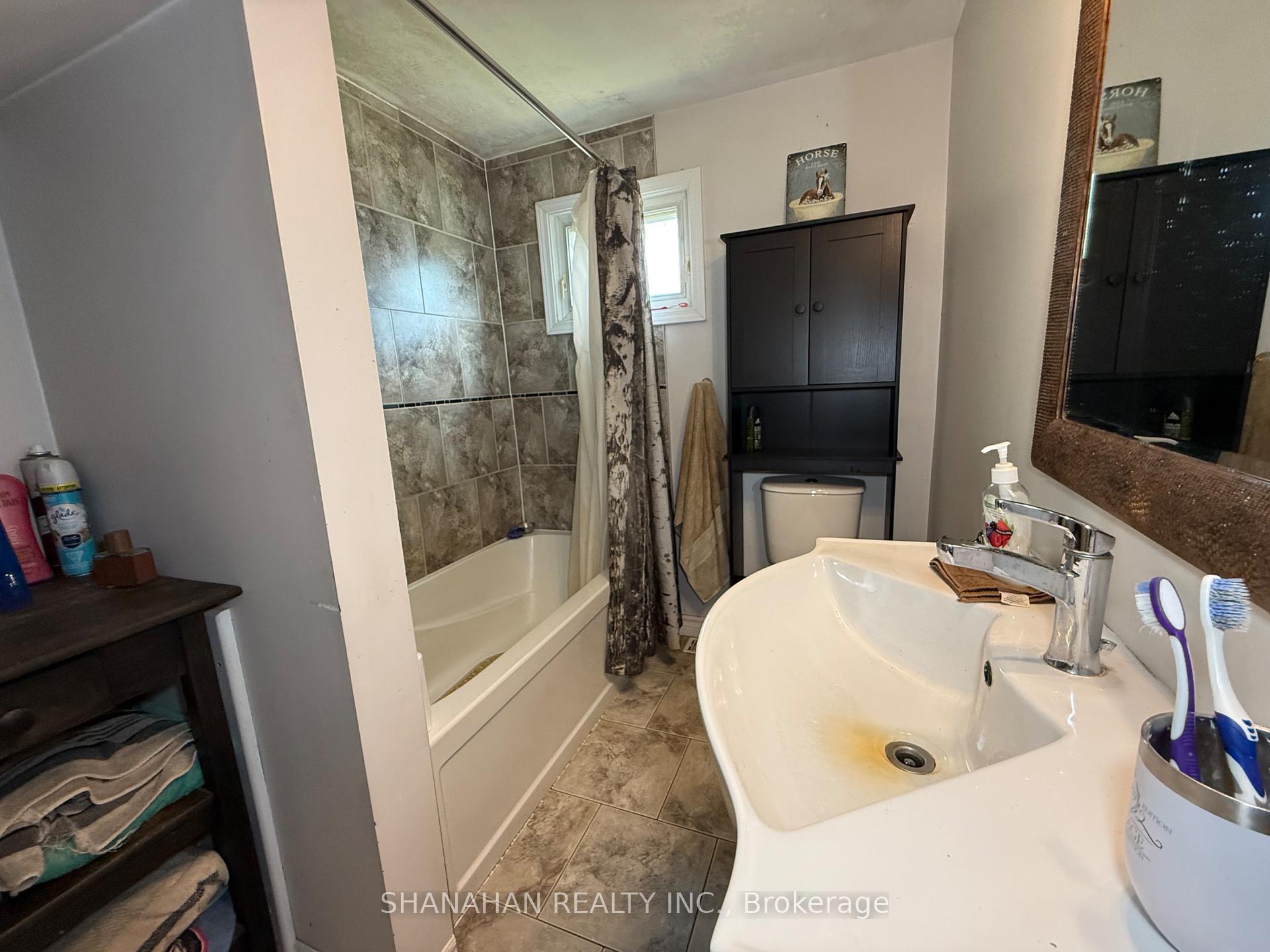 Photo 12 of 1371 Egremont Drive, Adelaide Metcalfe, Rural Adelaide Metcalfe — HOMEH