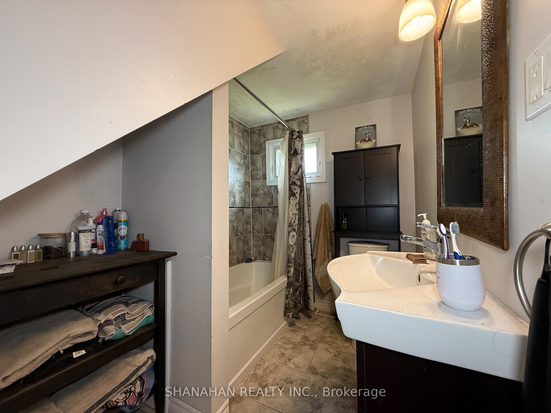 Photo 13 of 1371 Egremont Drive, Adelaide Metcalfe, Rural Adelaide Metcalfe — HOMEH