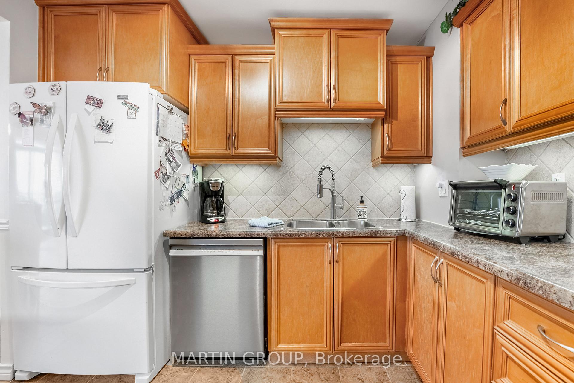 Photo 15 of Unit 1406, 500 Green Road, Hamilton, Lakeshore — HOMEH