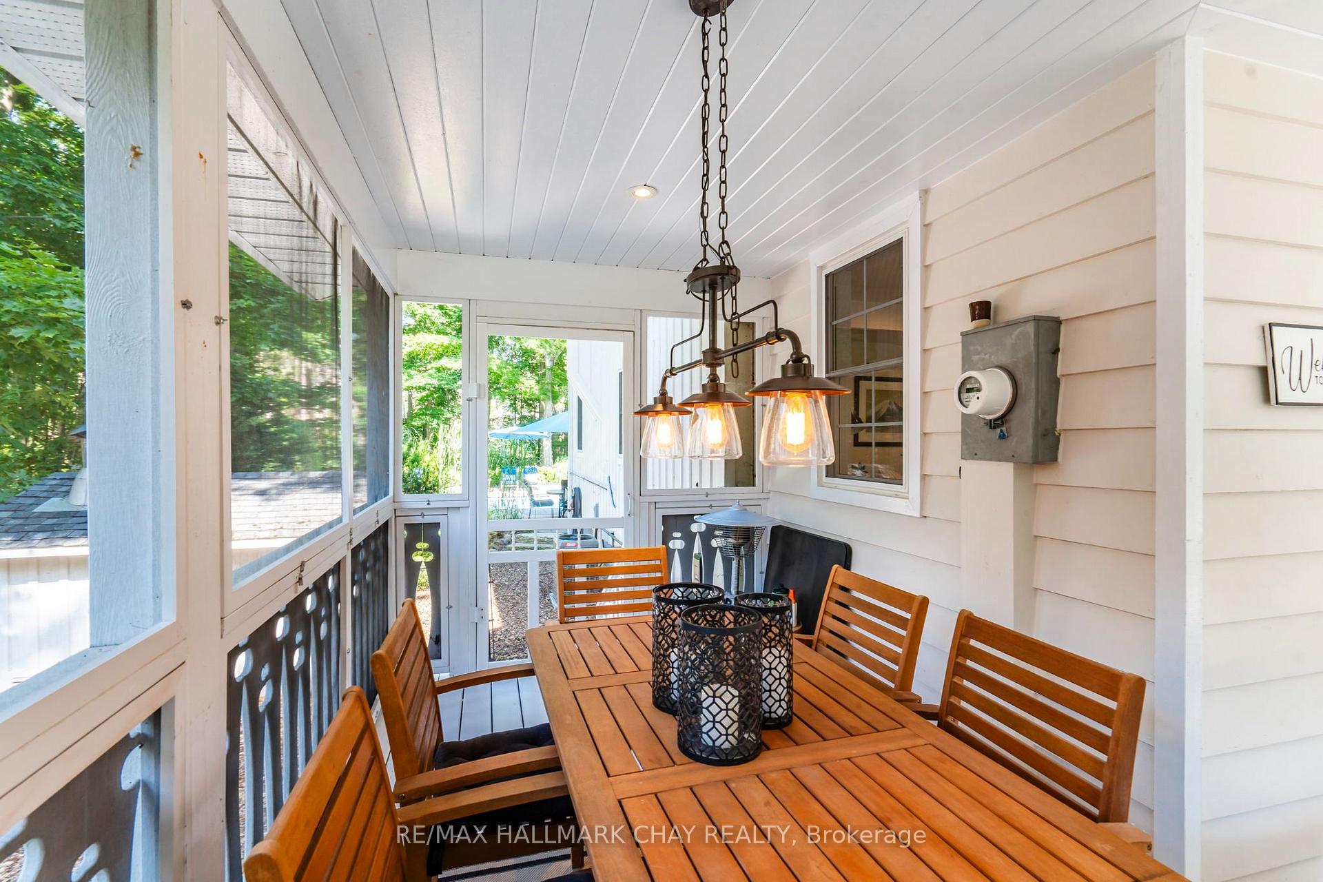 Photo 6 of 18 Pine Lane, Oro-Medonte, Horseshoe Valley — HOMEH