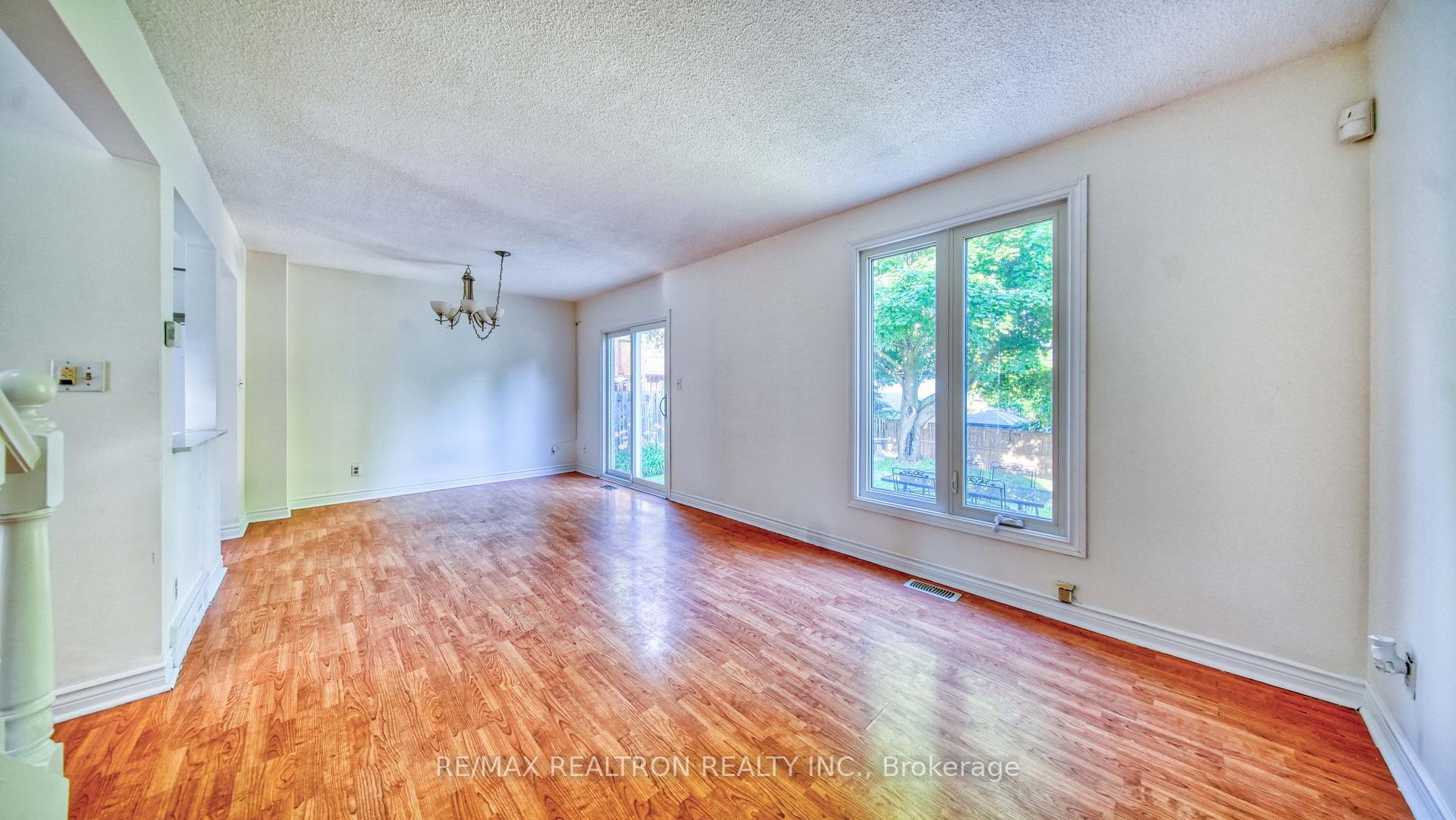 Photo 15 of 15 Glendan Court, Cambridge, Greenway-Chaplin — HOMEH