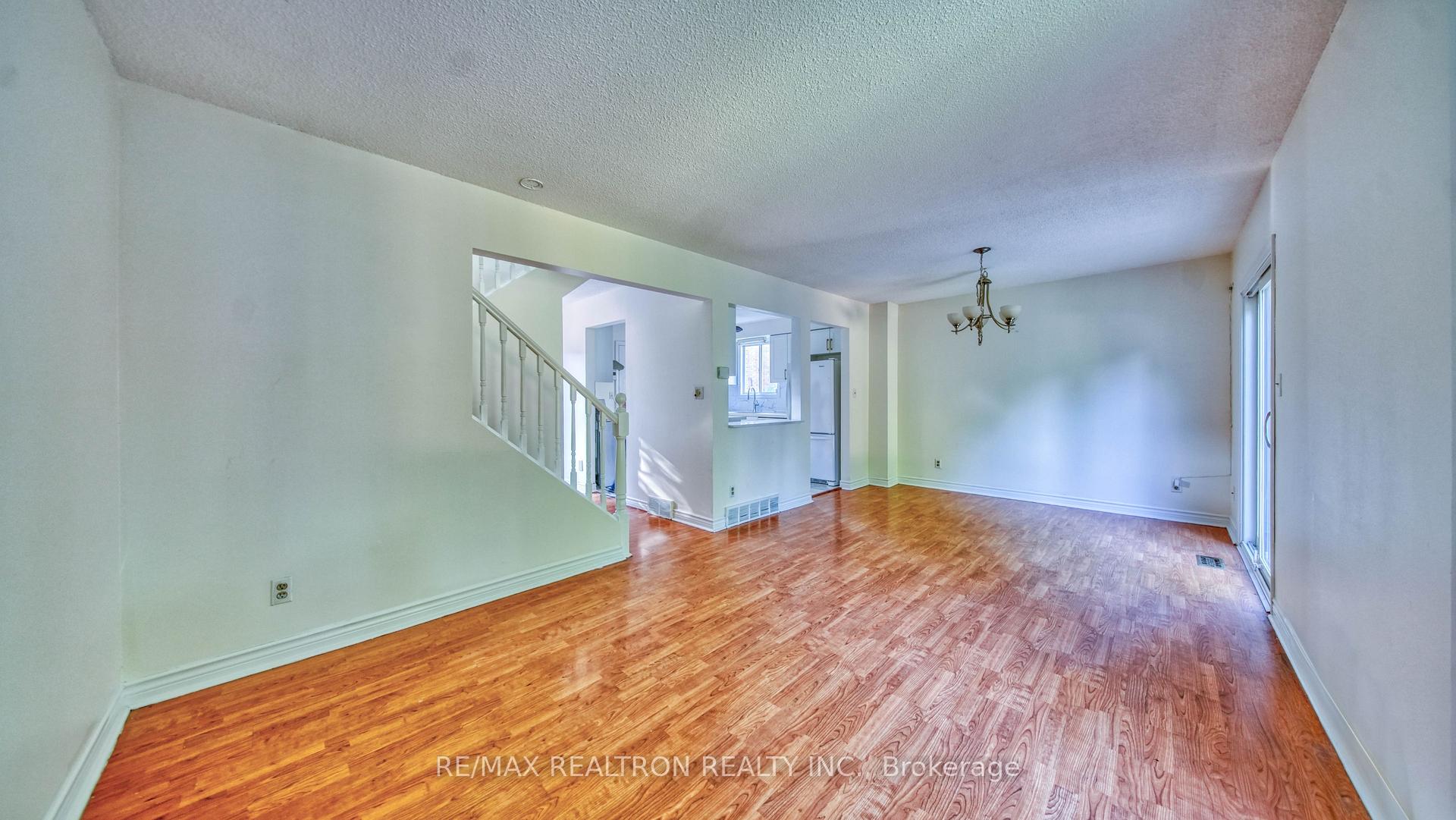 Photo 16 of 15 Glendan Court, Cambridge, Greenway-Chaplin — HOMEH