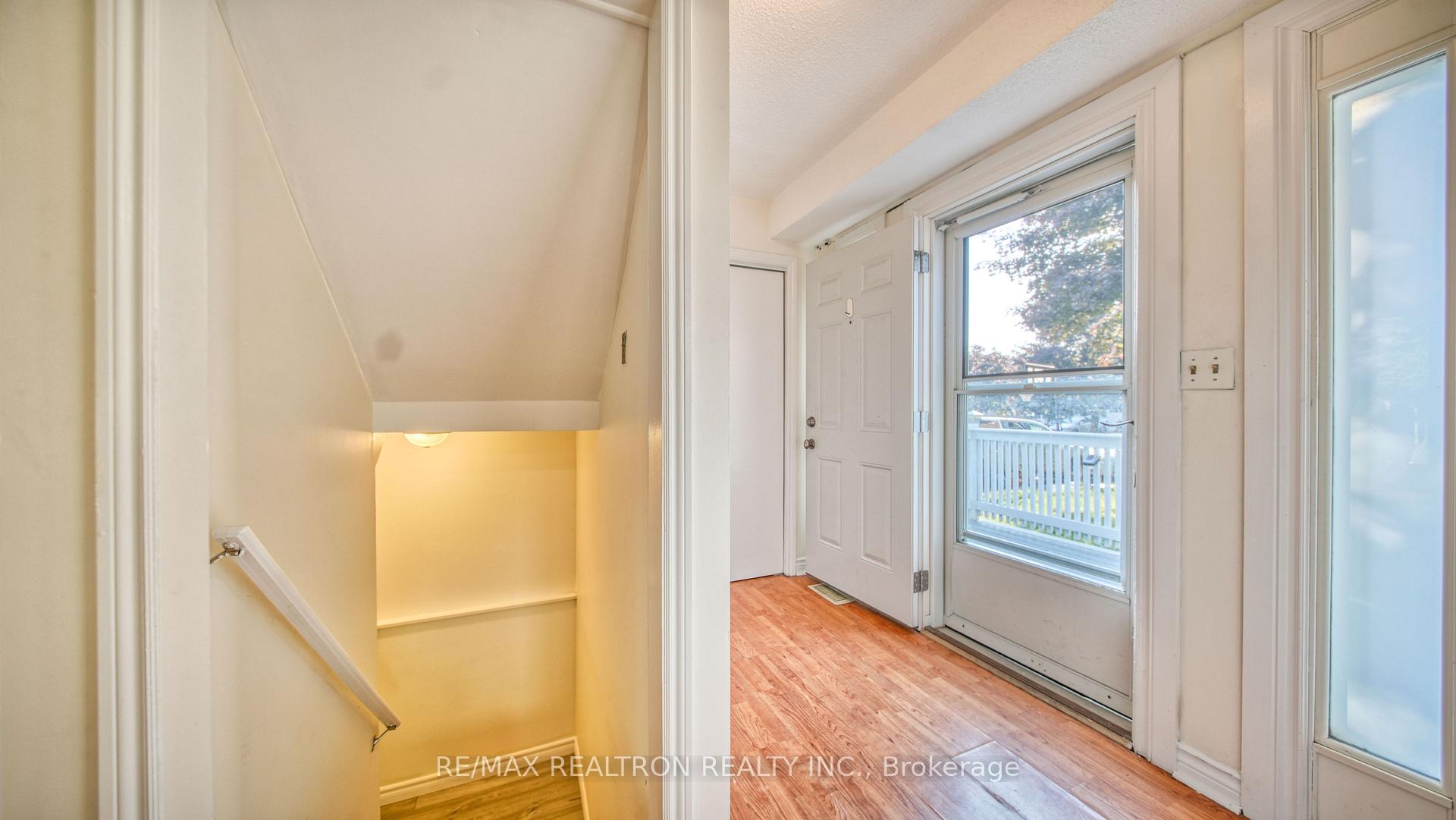 Photo 27 of 15 Glendan Court, Cambridge, Greenway-Chaplin — HOMEH