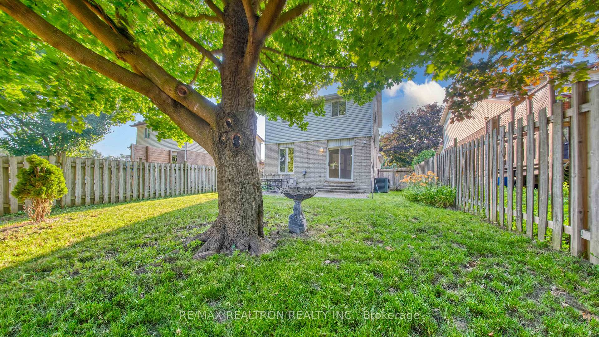 Photo 40 of 15 Glendan Court, Cambridge, Greenway-Chaplin — HOMEH