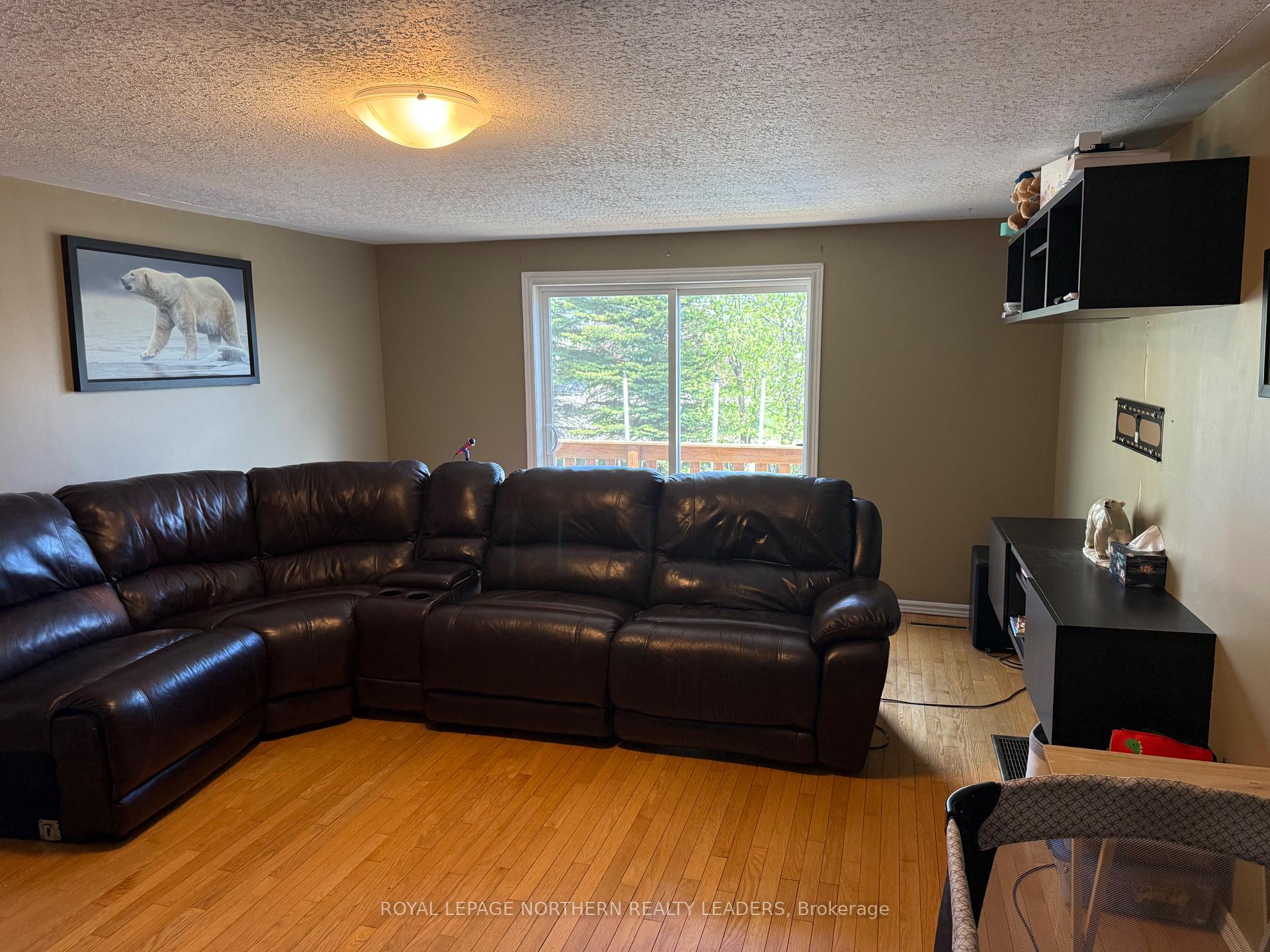 Photo 13 of 671 Park Avenue, Timmins, MTJ - Main Area — HOMEH