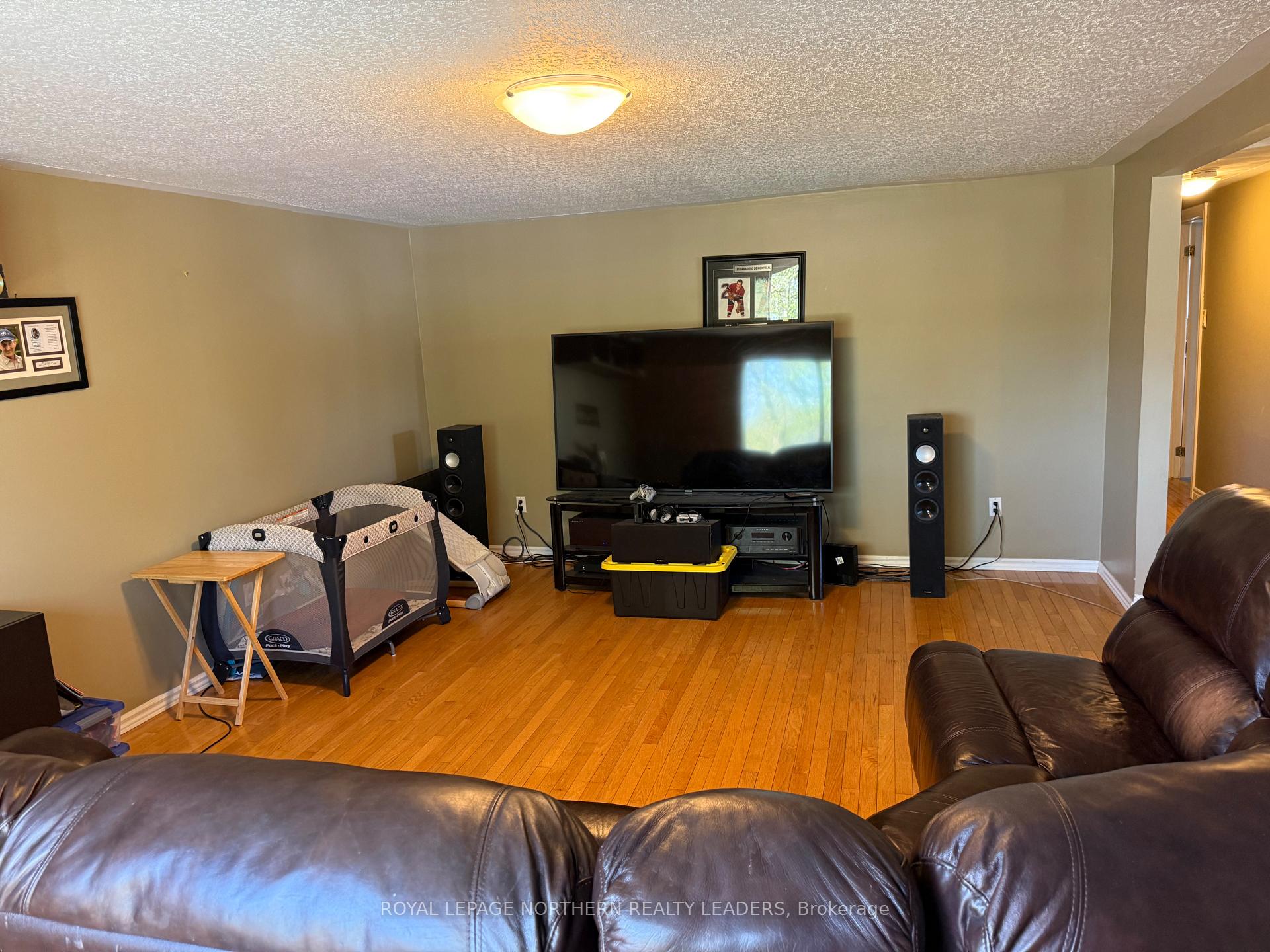 Photo 10 of 671 Park Avenue, Timmins, MTJ - Main Area — HOMEH