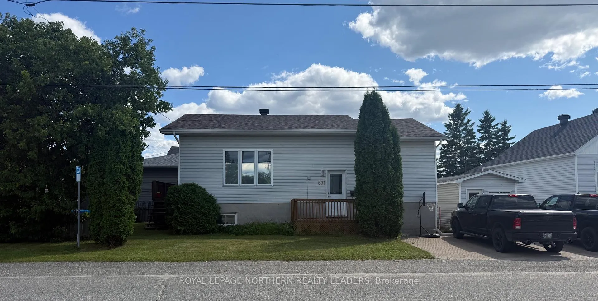 Photo 2 of 671 Park Avenue, Timmins, MTJ - Main Area — HOMEH