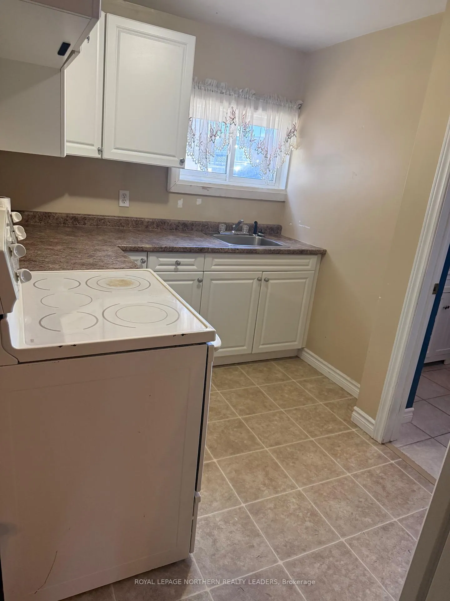 Photo 35 of 671 Park Avenue, Timmins, MTJ - Main Area — HOMEH
