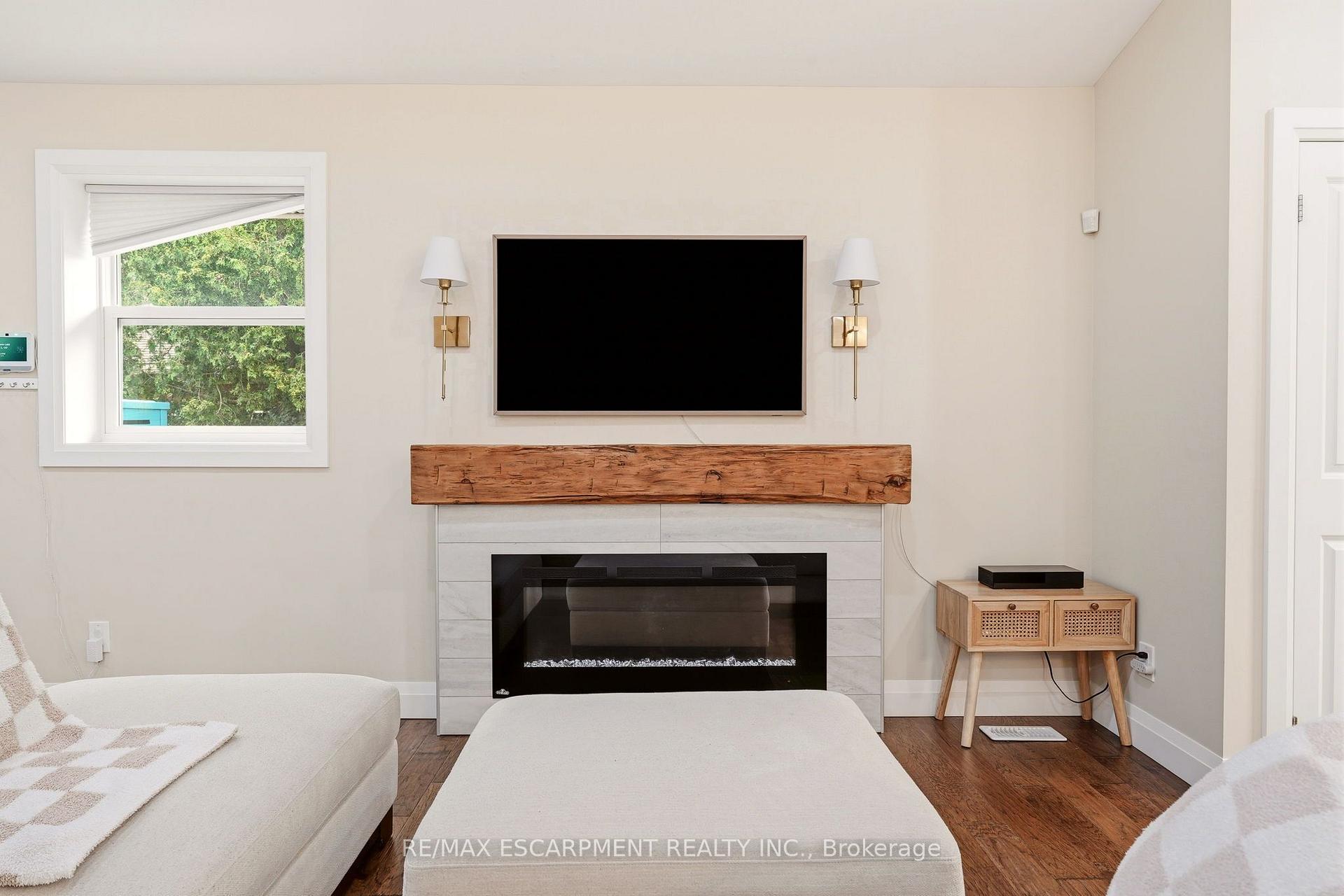 Photo 7 of 715 Drury Lane, Burlington, Brant — HOMEH