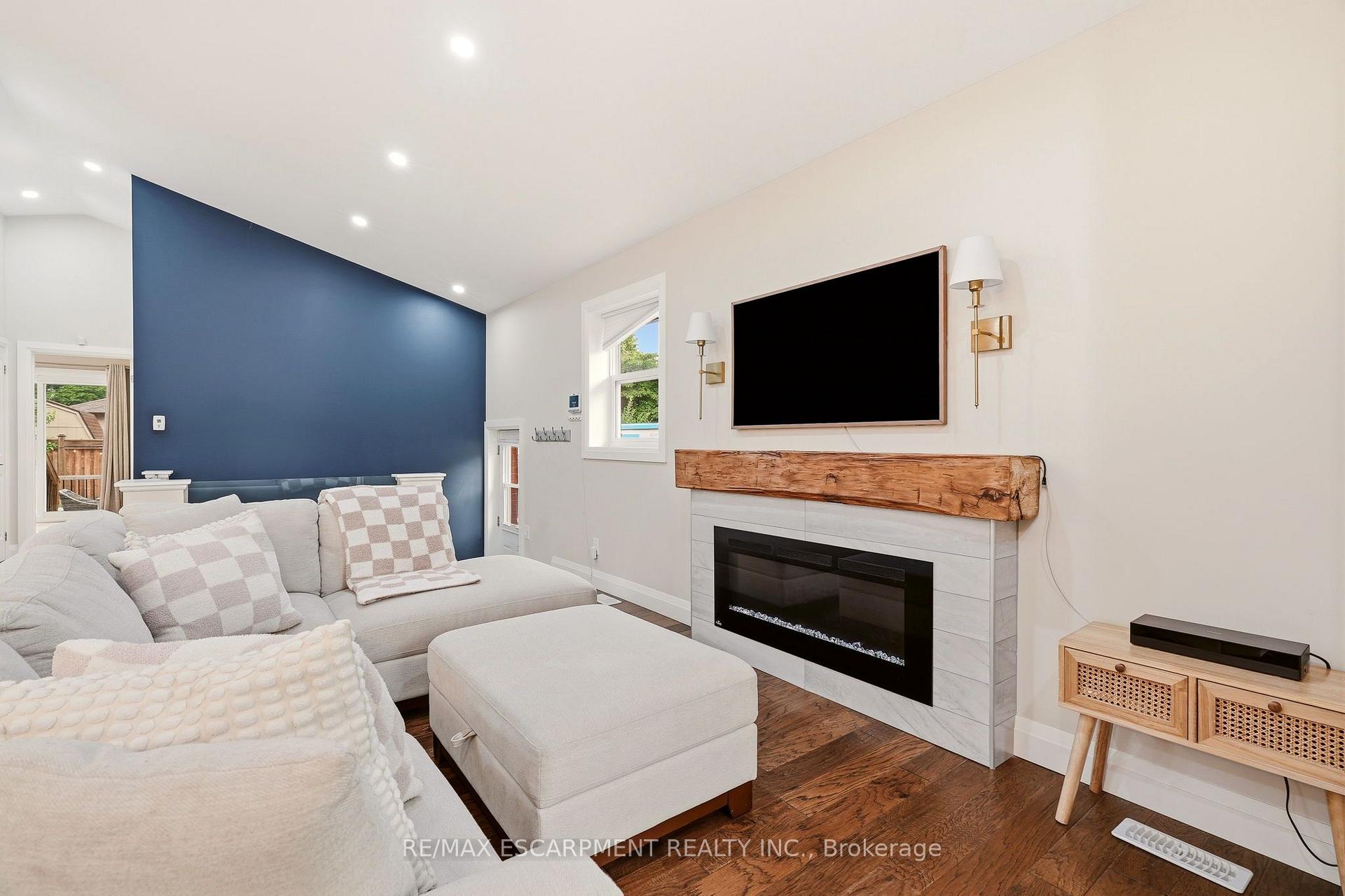 Photo 8 of 715 Drury Lane, Burlington, Brant — HOMEH